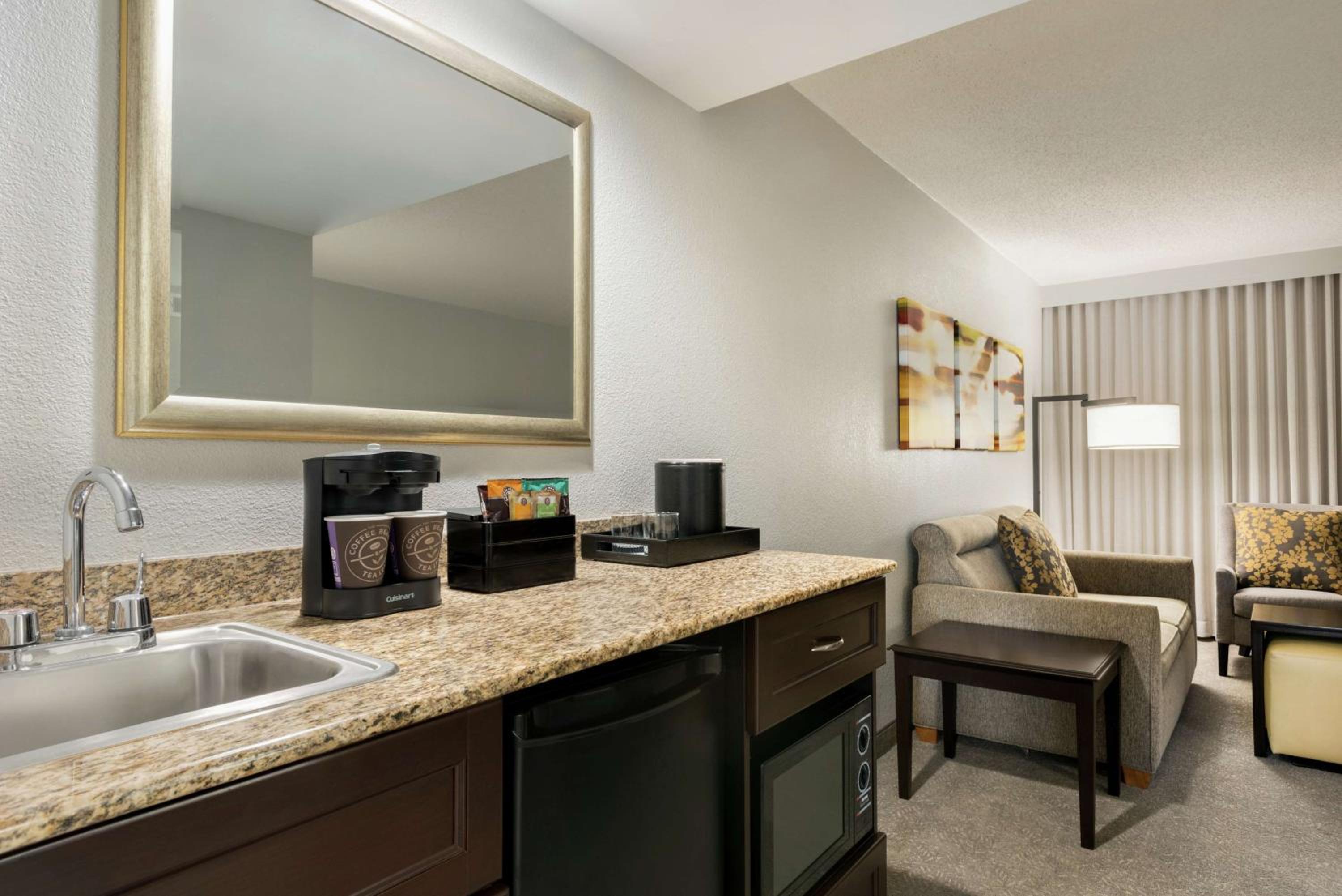 Two-Room King Suite - Non-Smoking - Photo 2