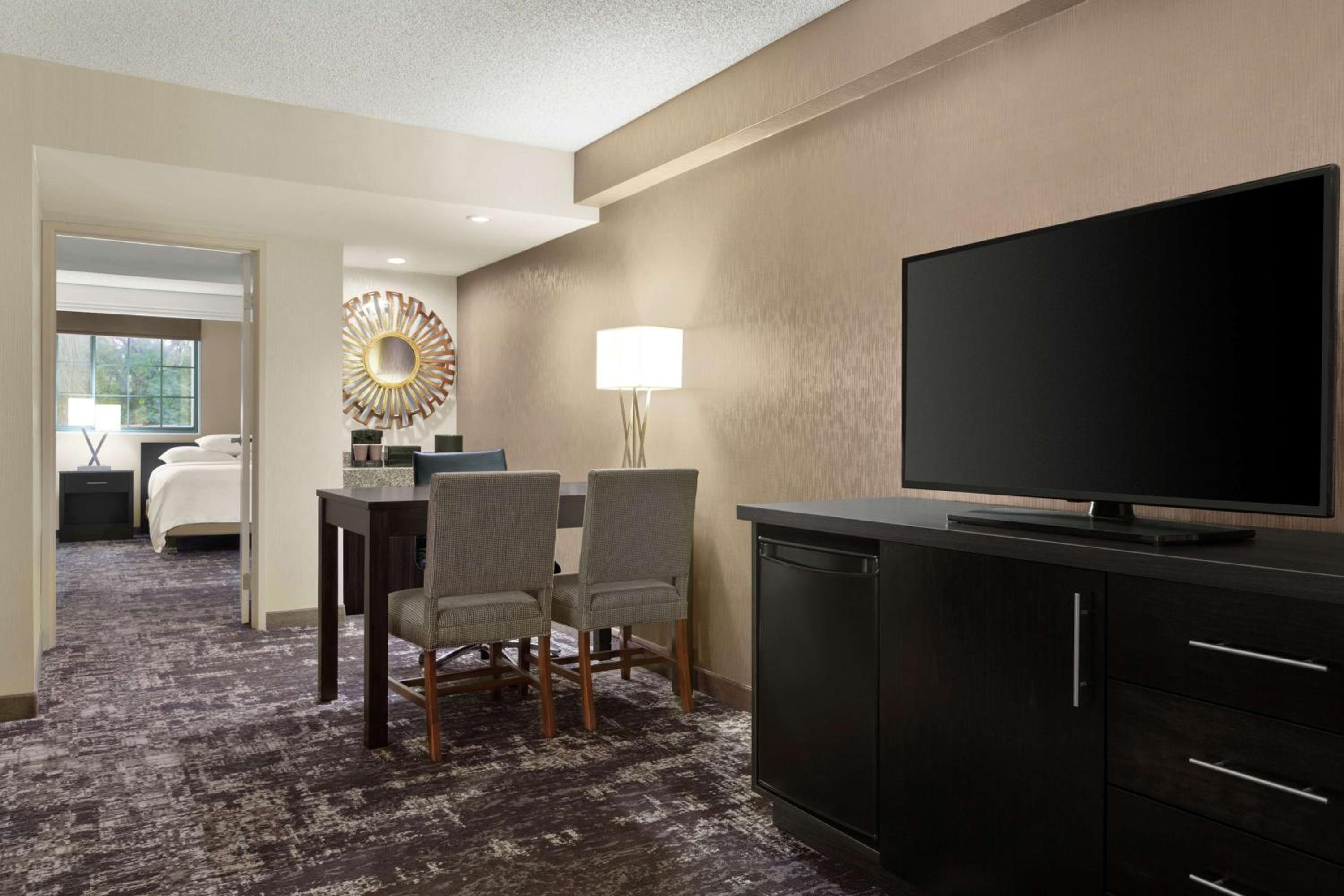 Queen Suite with Two Queen Beds - Mobility and Hearing Access - Photo 2