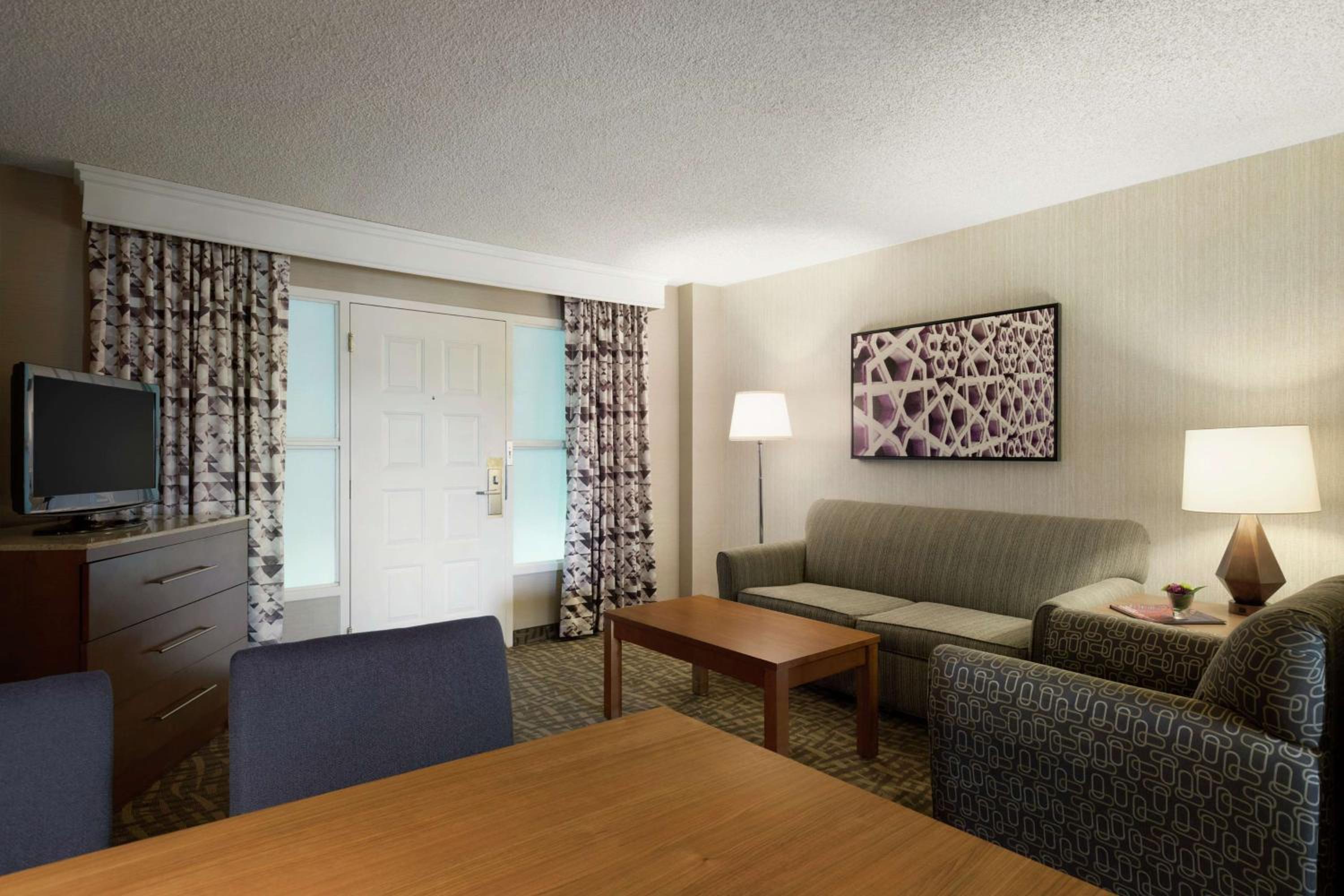 Two-Room King Suite - Non-Smoking - Photo 3