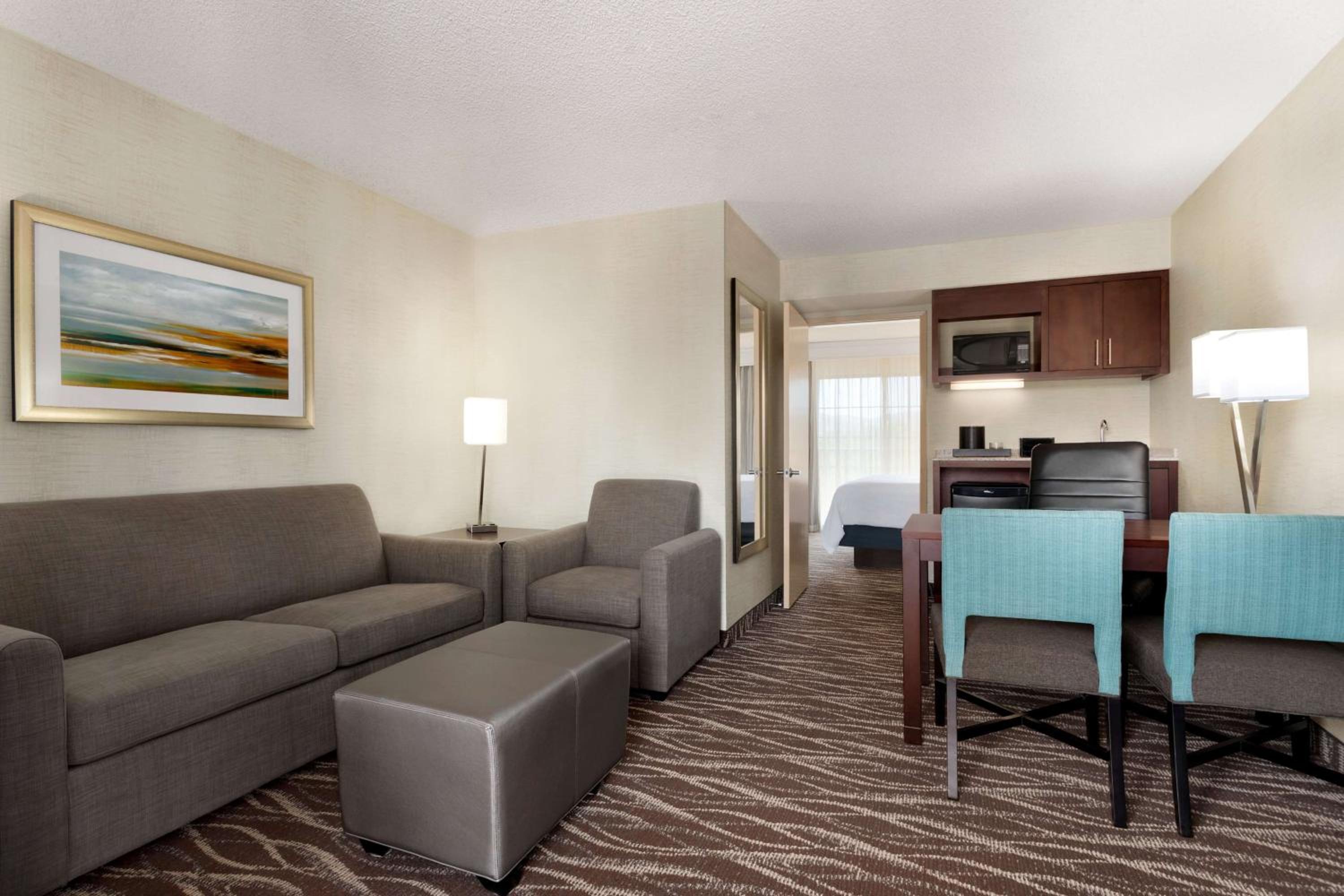 Two-Room King Suite - Non-Smoking - Photo 4