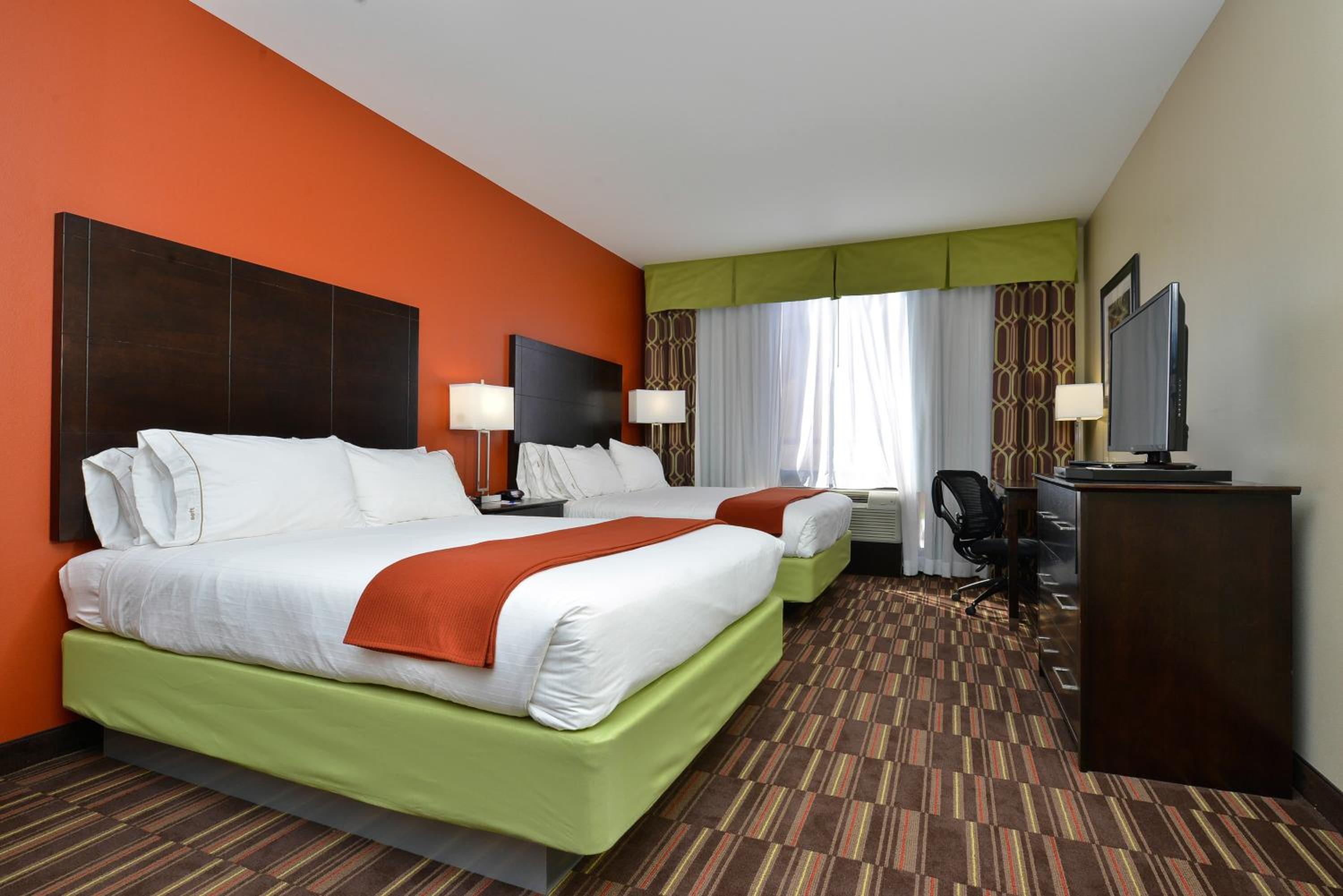 Standard Room with Two Queen Beds