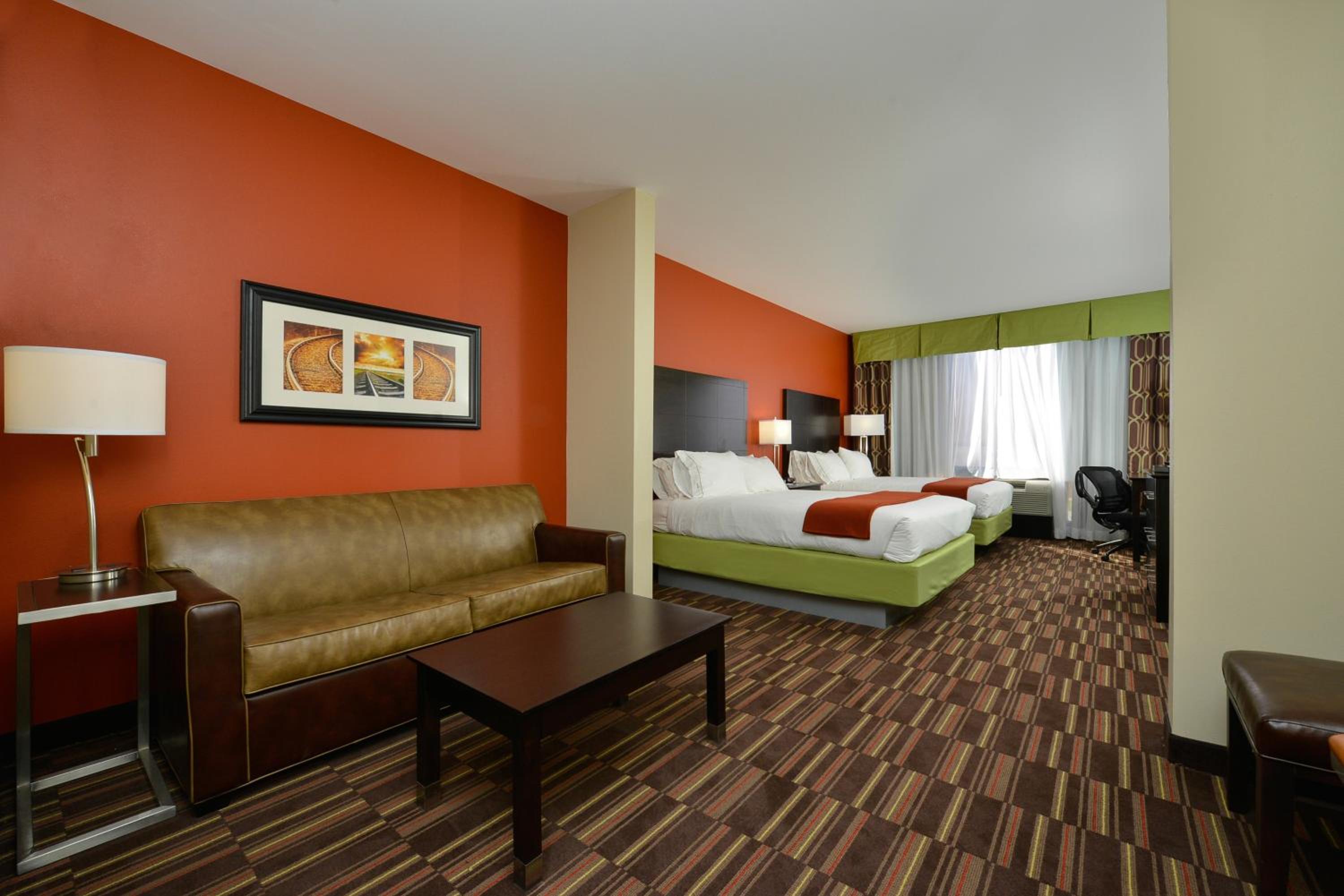 Queen Suite with Two Queen Beds