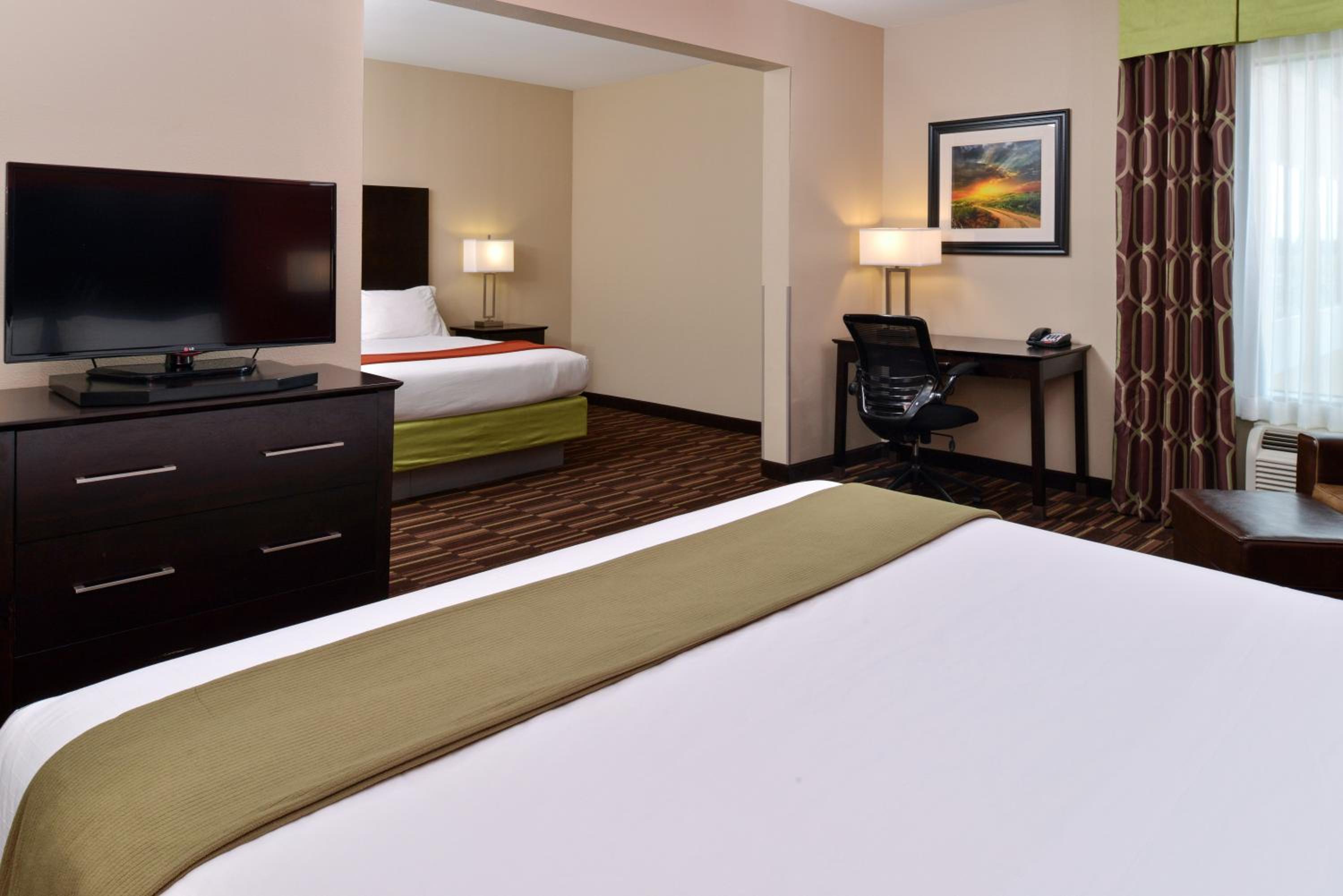 One-Bedroom Suite - Non-Smoking