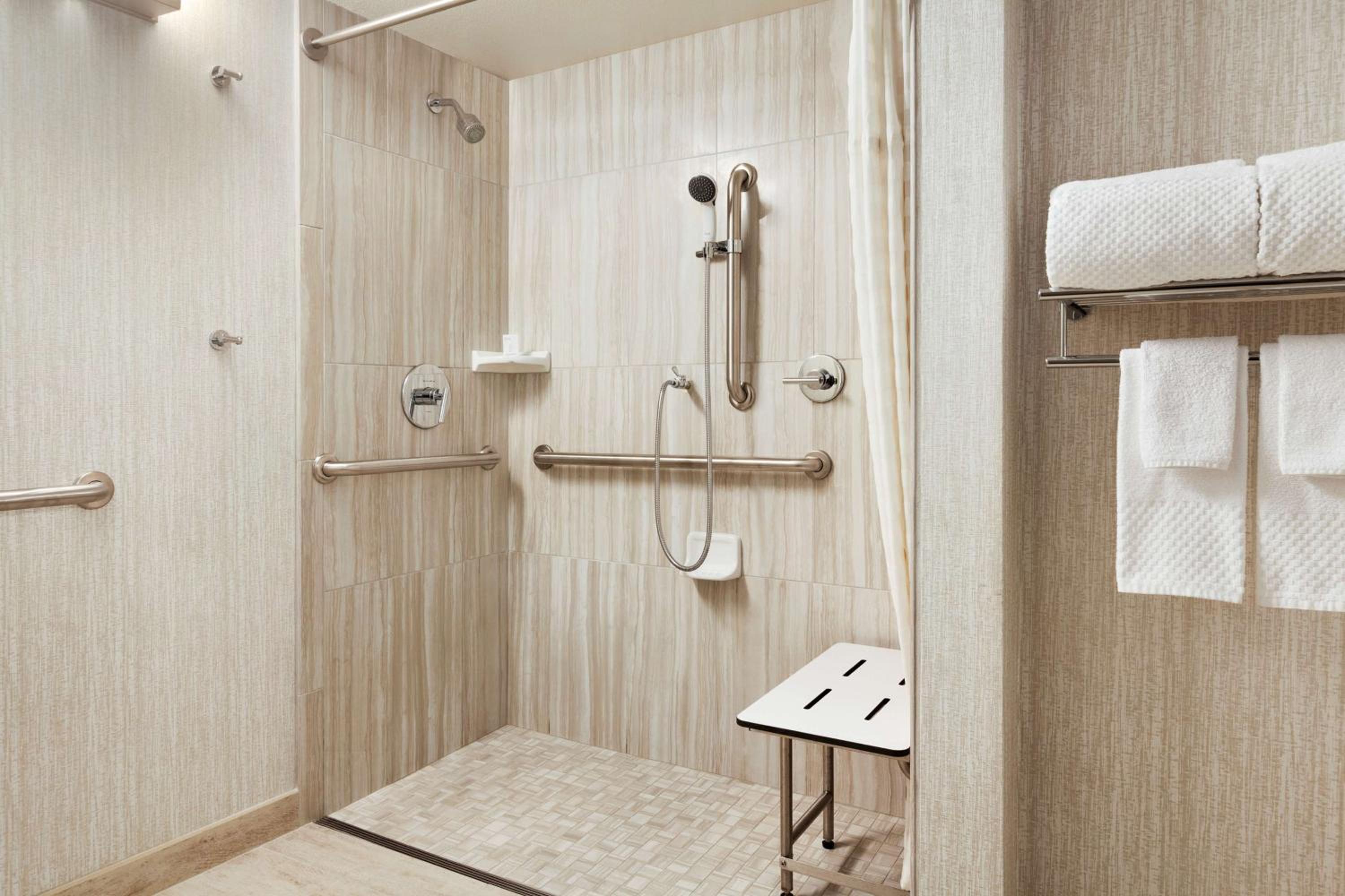 Queen Suite with Roll-In Shower - Disability/Hearing Access - Photo 2