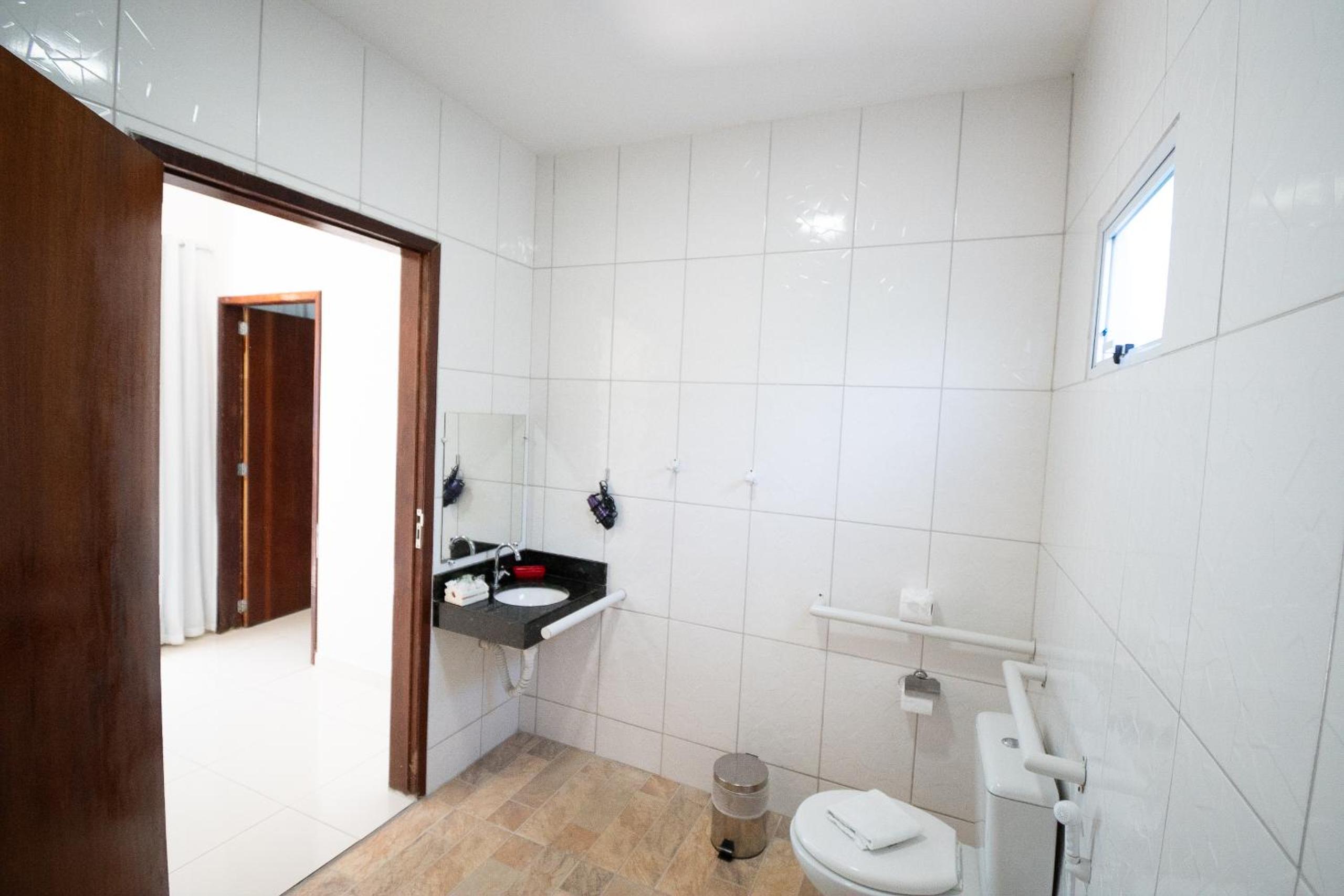 Double Room - Disability Access photo 2