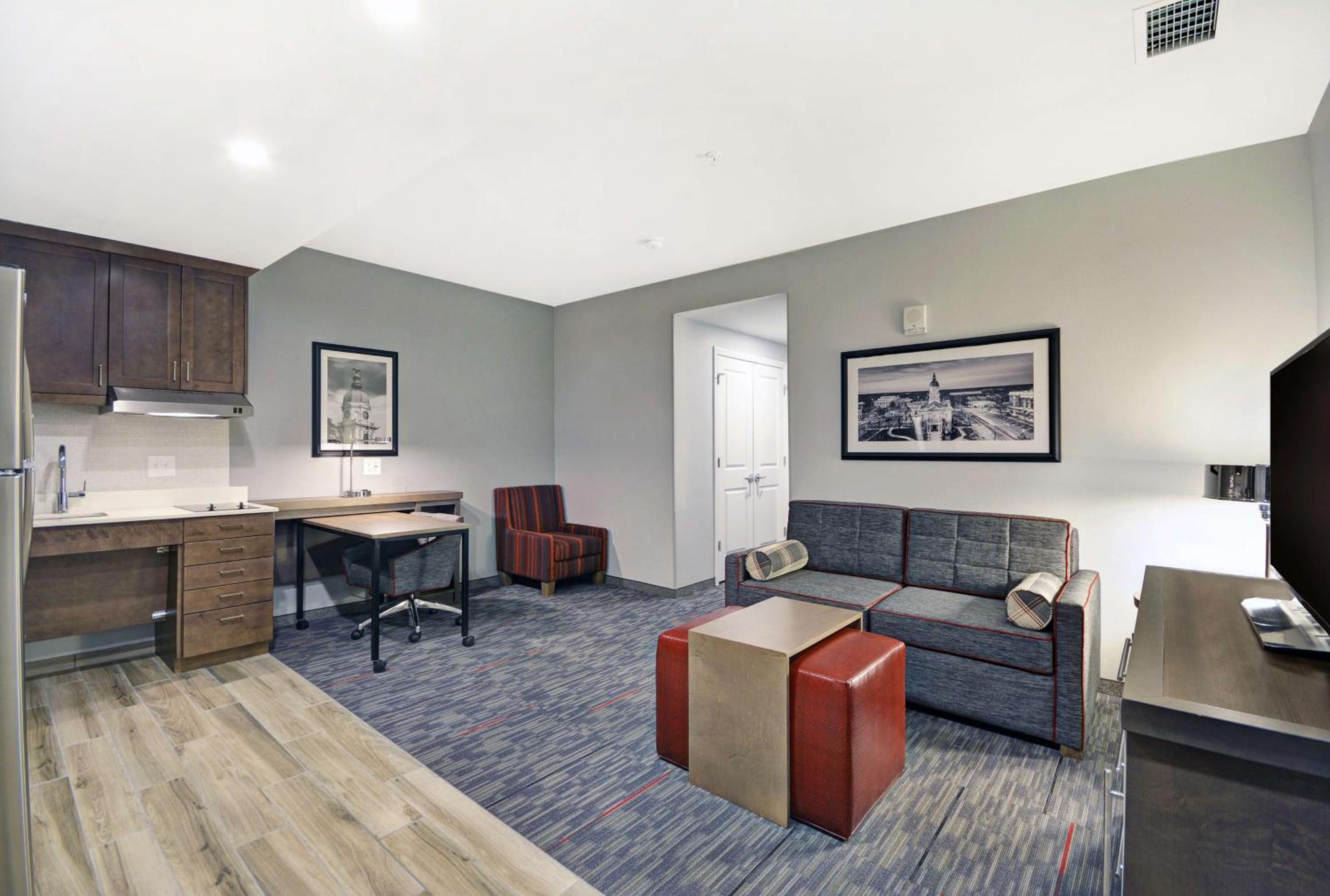 King Suite - Mobility Accessible/Non-Smoking photo 1