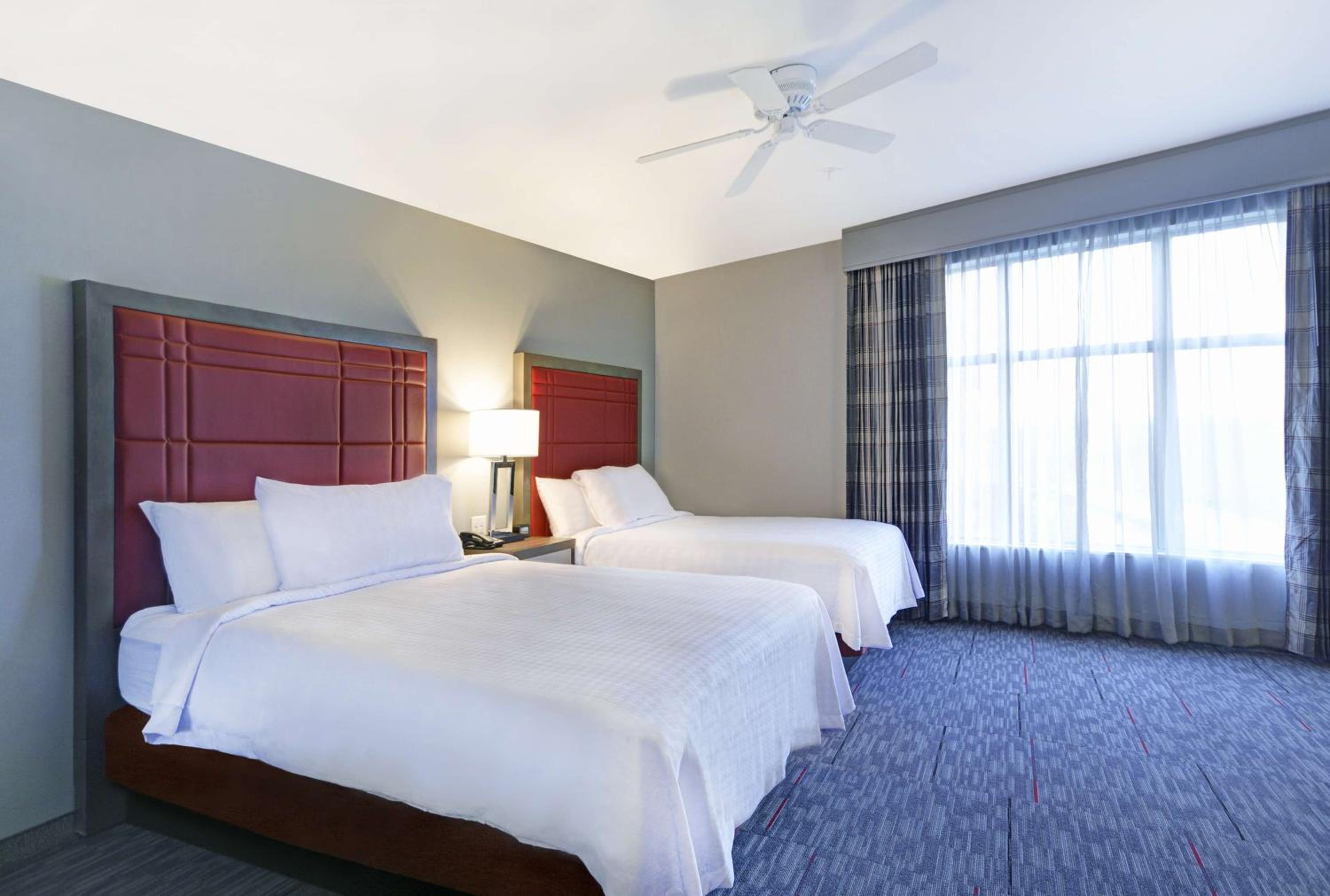 Queen Suite with Two Queen Beds - Hearing Accessible/Non-Smoking photo 3