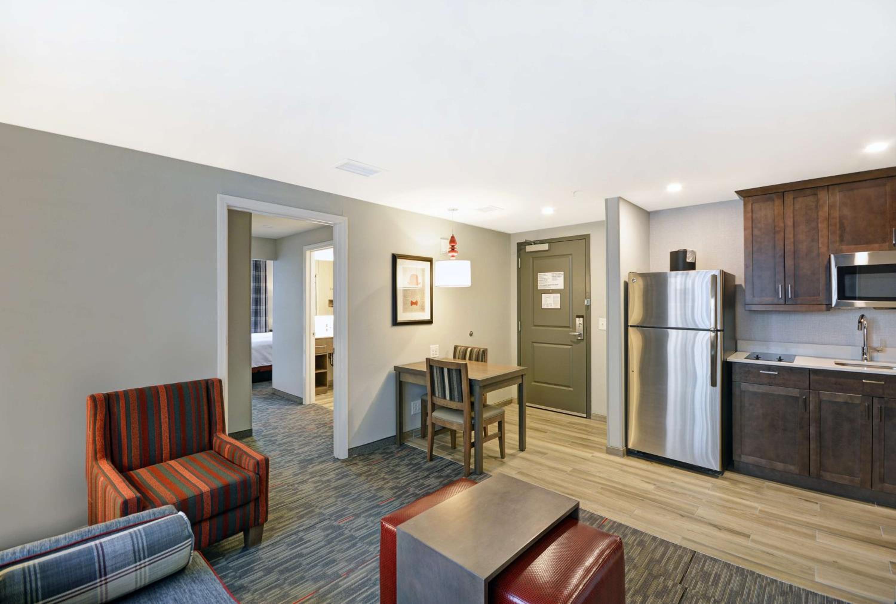 Two-Bedroom Suite - Non-Smoking - Photo 3