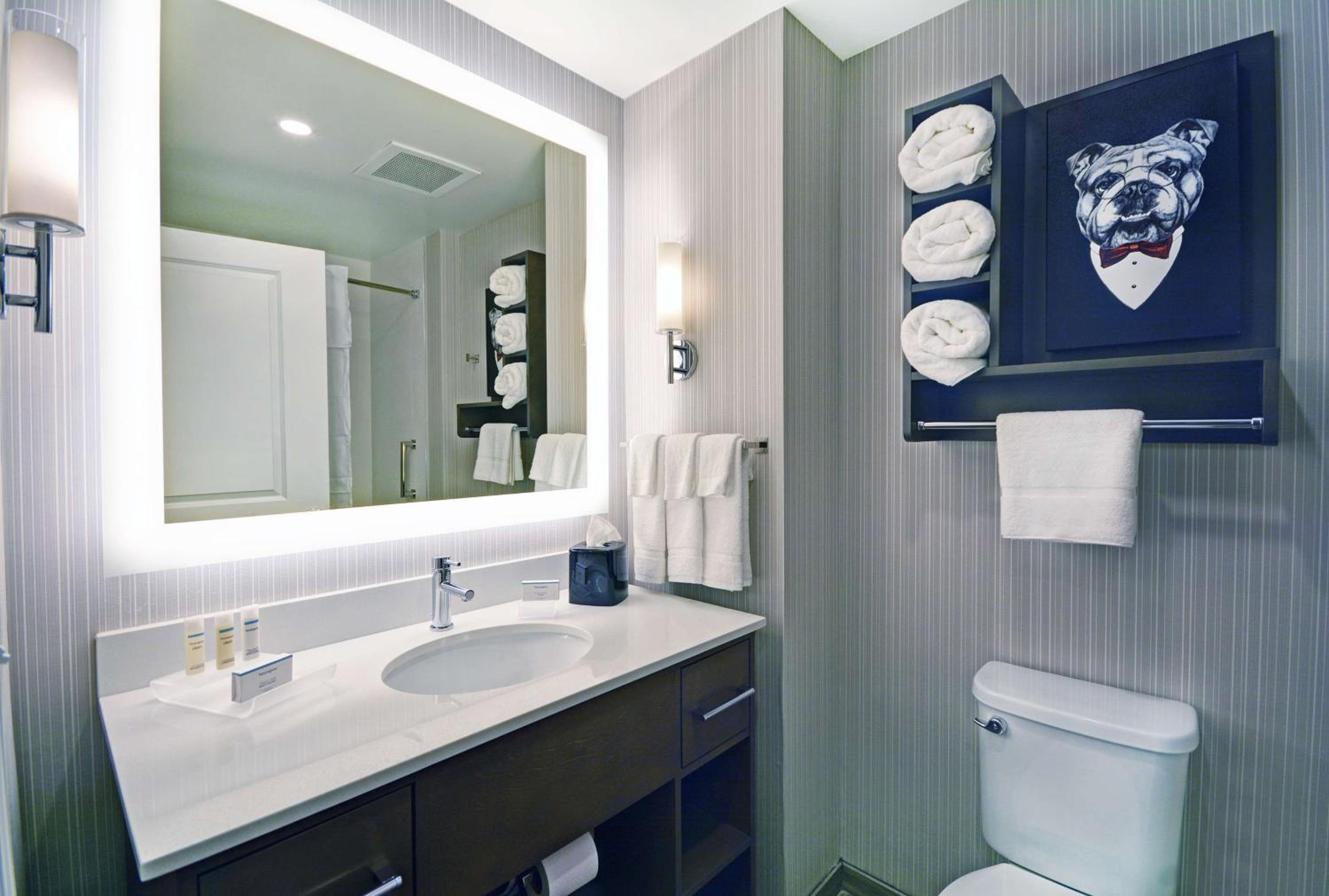 One-Bedroom King Suite - Non-Smoking - Photo 5