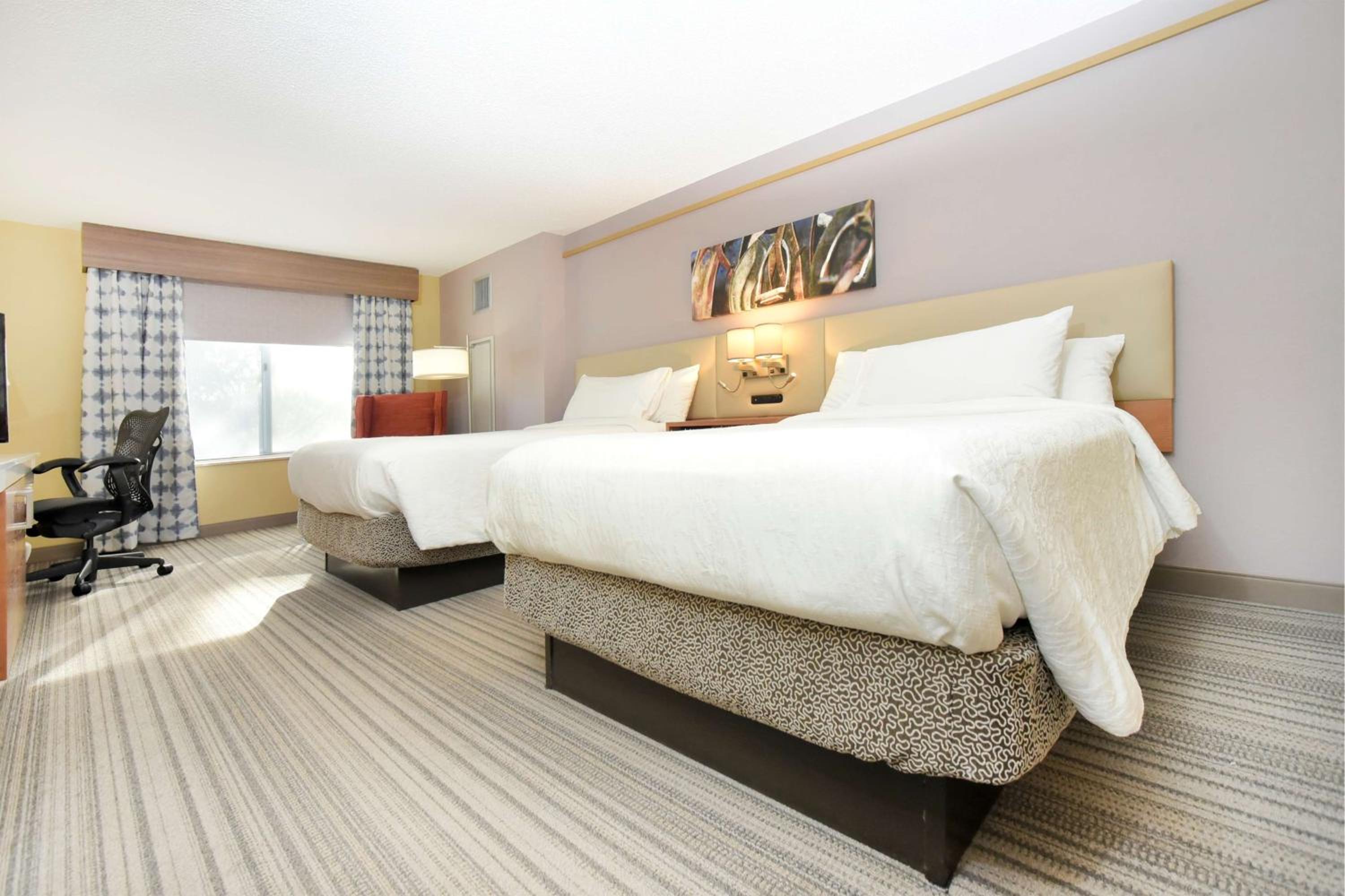 Double Room with Two Double Beds - Photo 10