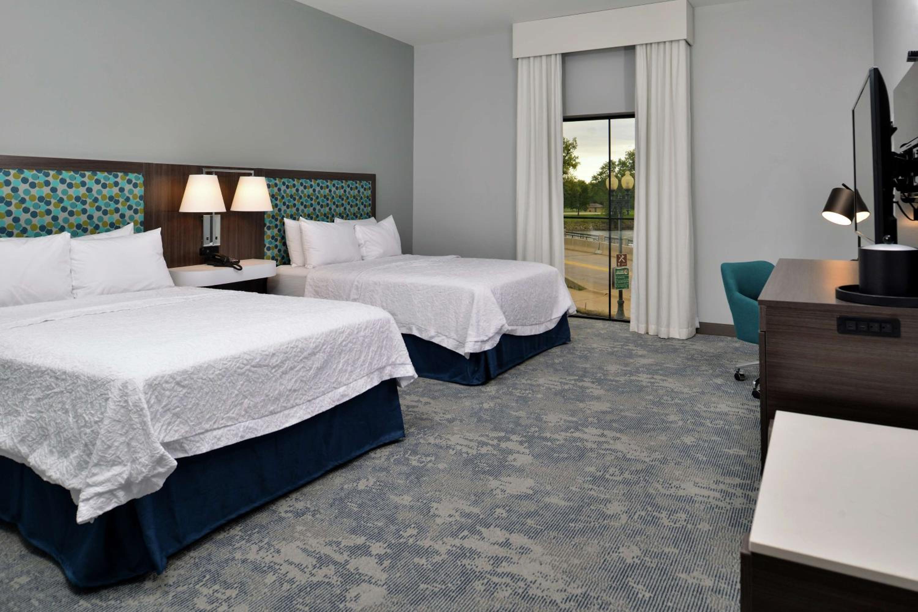 King Room - Hearing Access/Non-Smoking - Photo 6