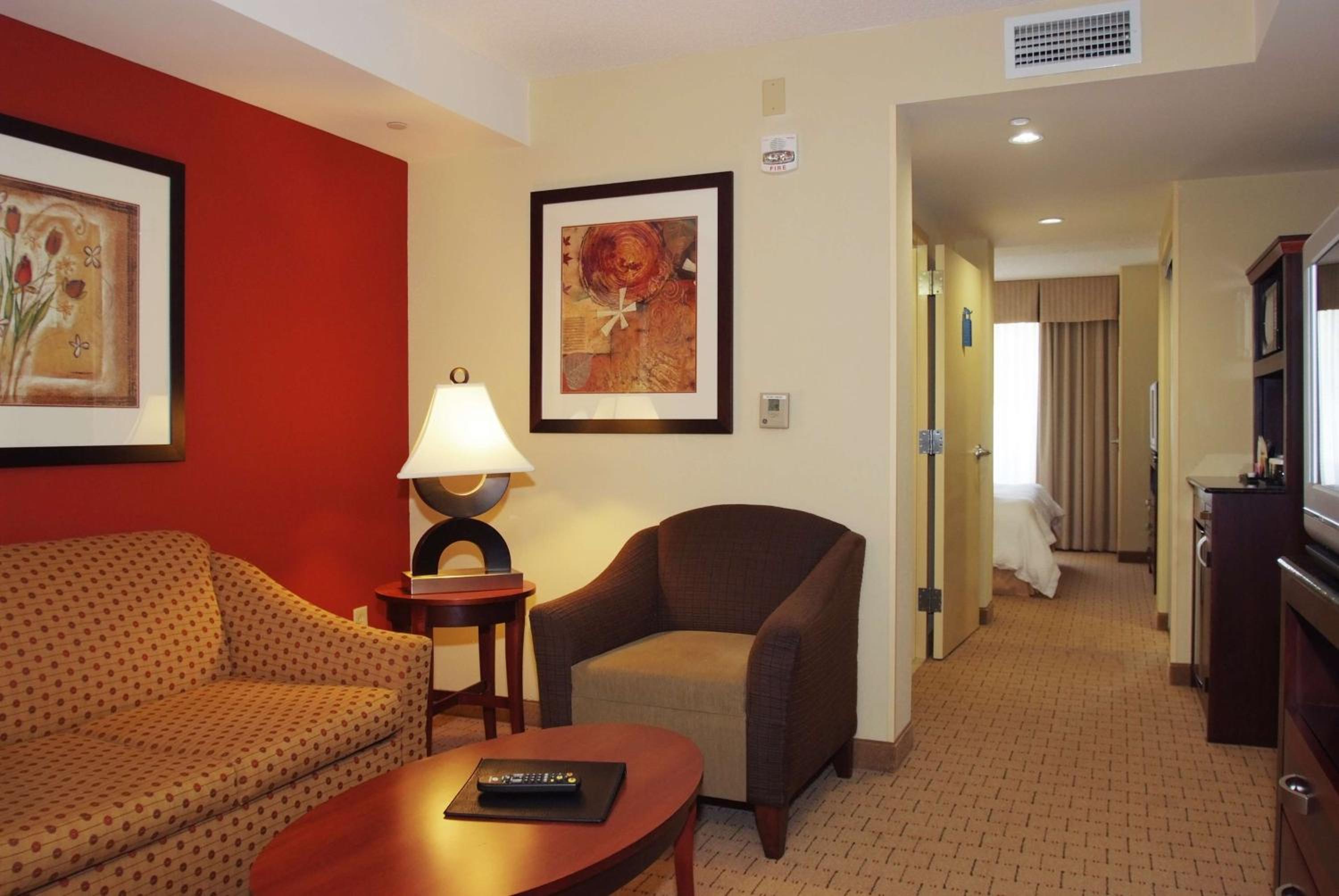 One-Bedroom King Suite with Sofa Bed - Photo 5