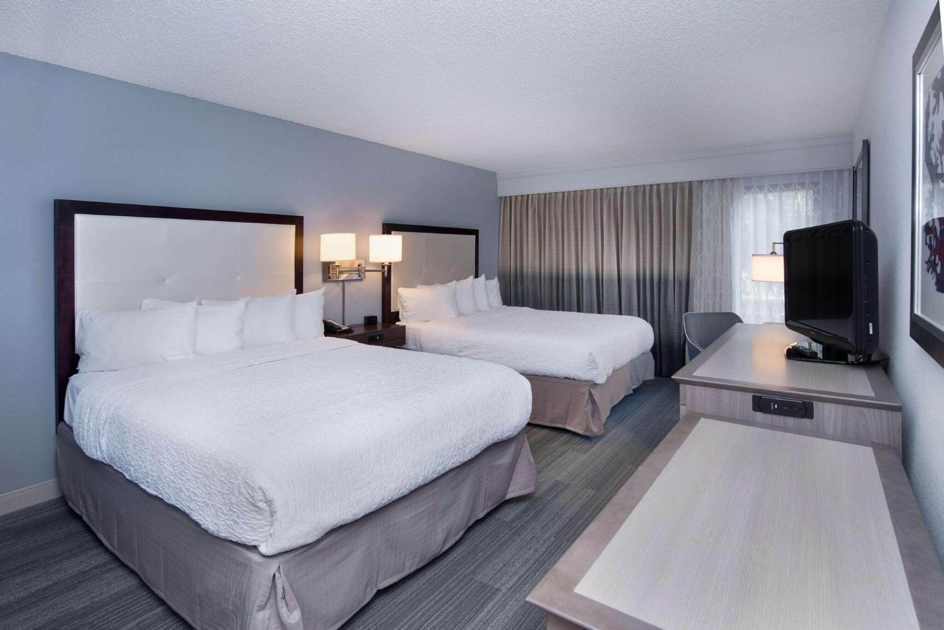 Room with Two Queen Beds - Non-Smoking - Photo 1