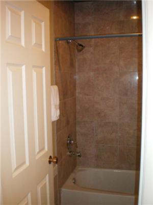Queen Room with Two Queen Beds photo 2