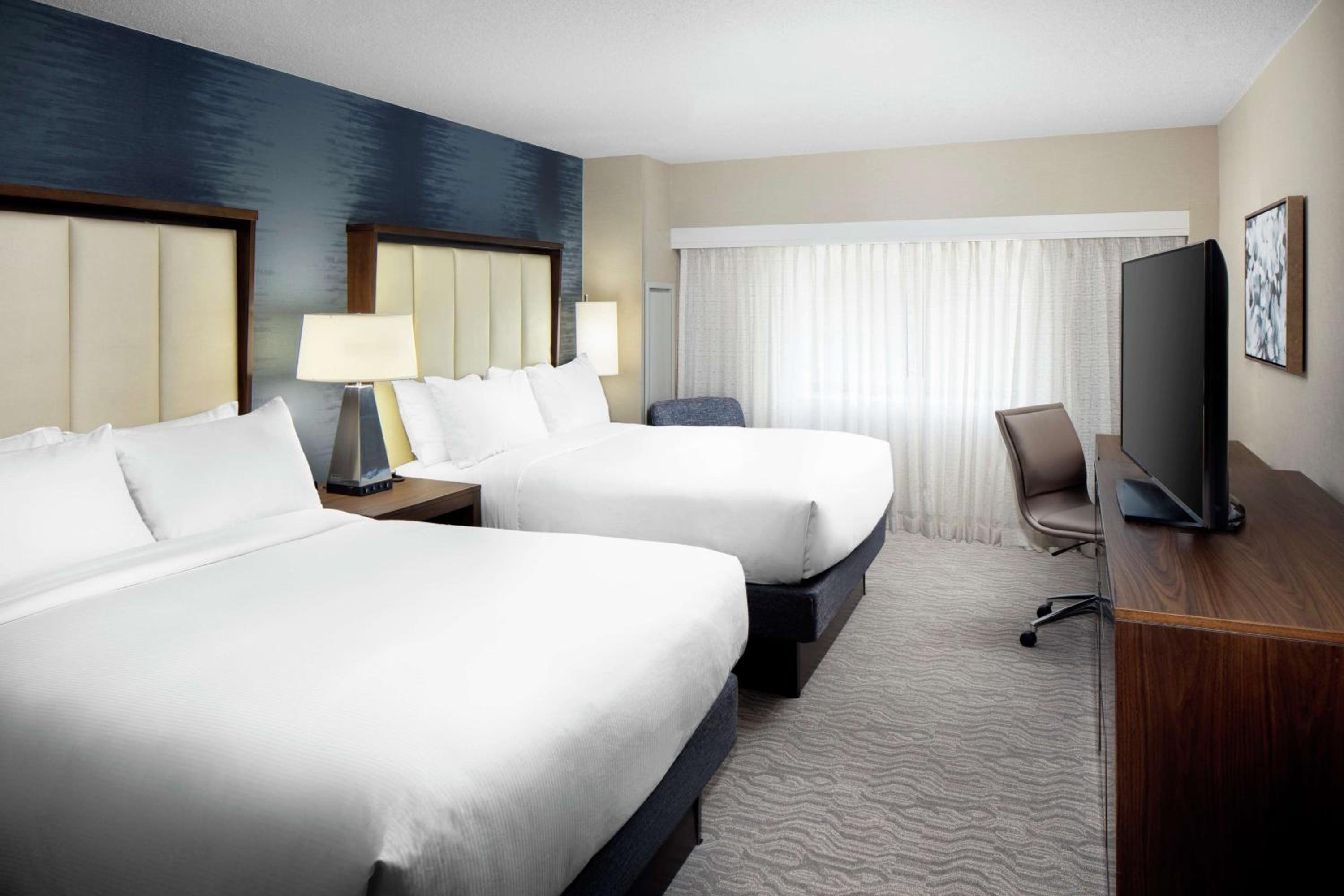 Queen Room with Two Queen Beds - Hearing Access - Photo 2