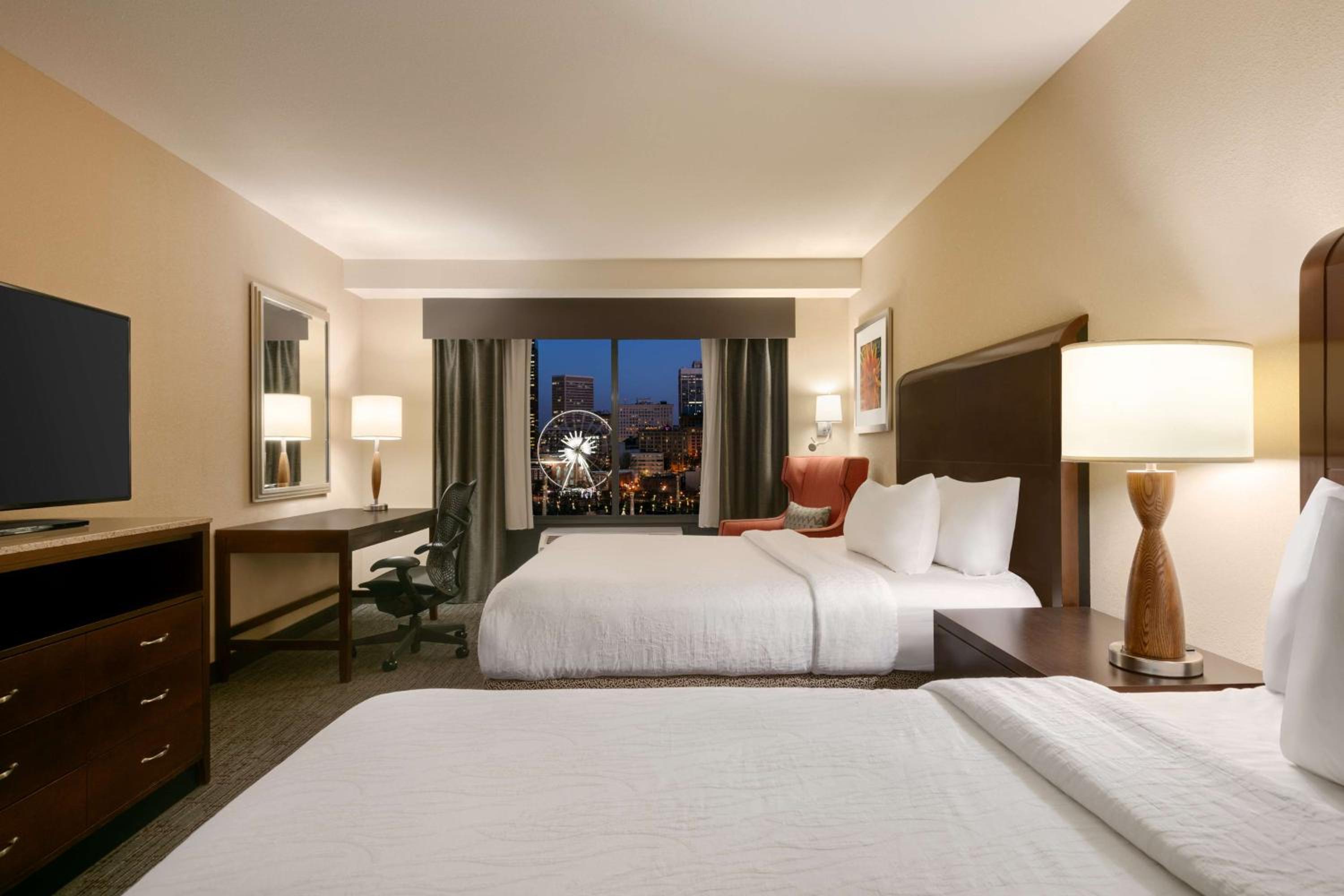Queen Room with Two Queen Beds - Photo 3