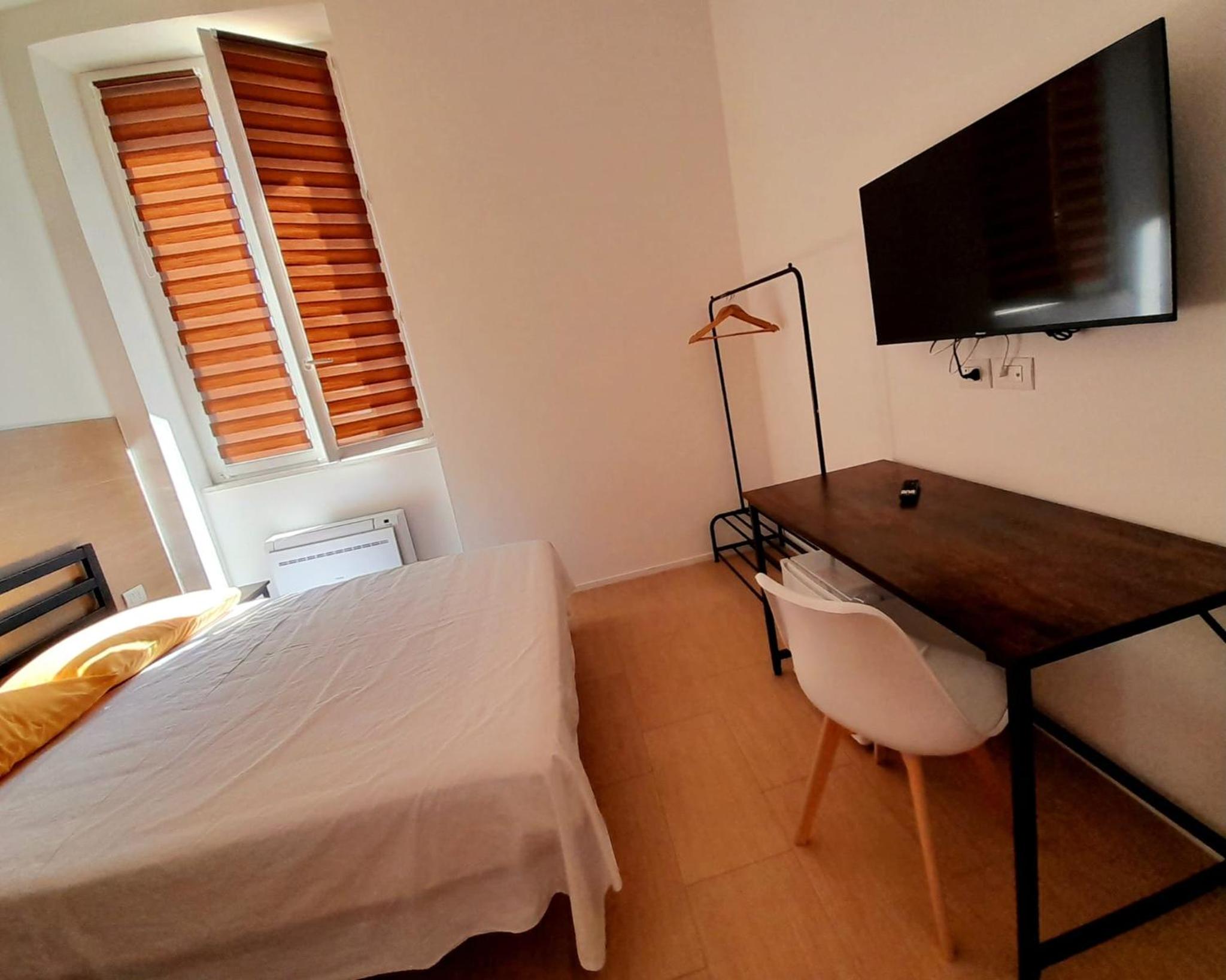 Double Room with Private Bathroom photo 1
