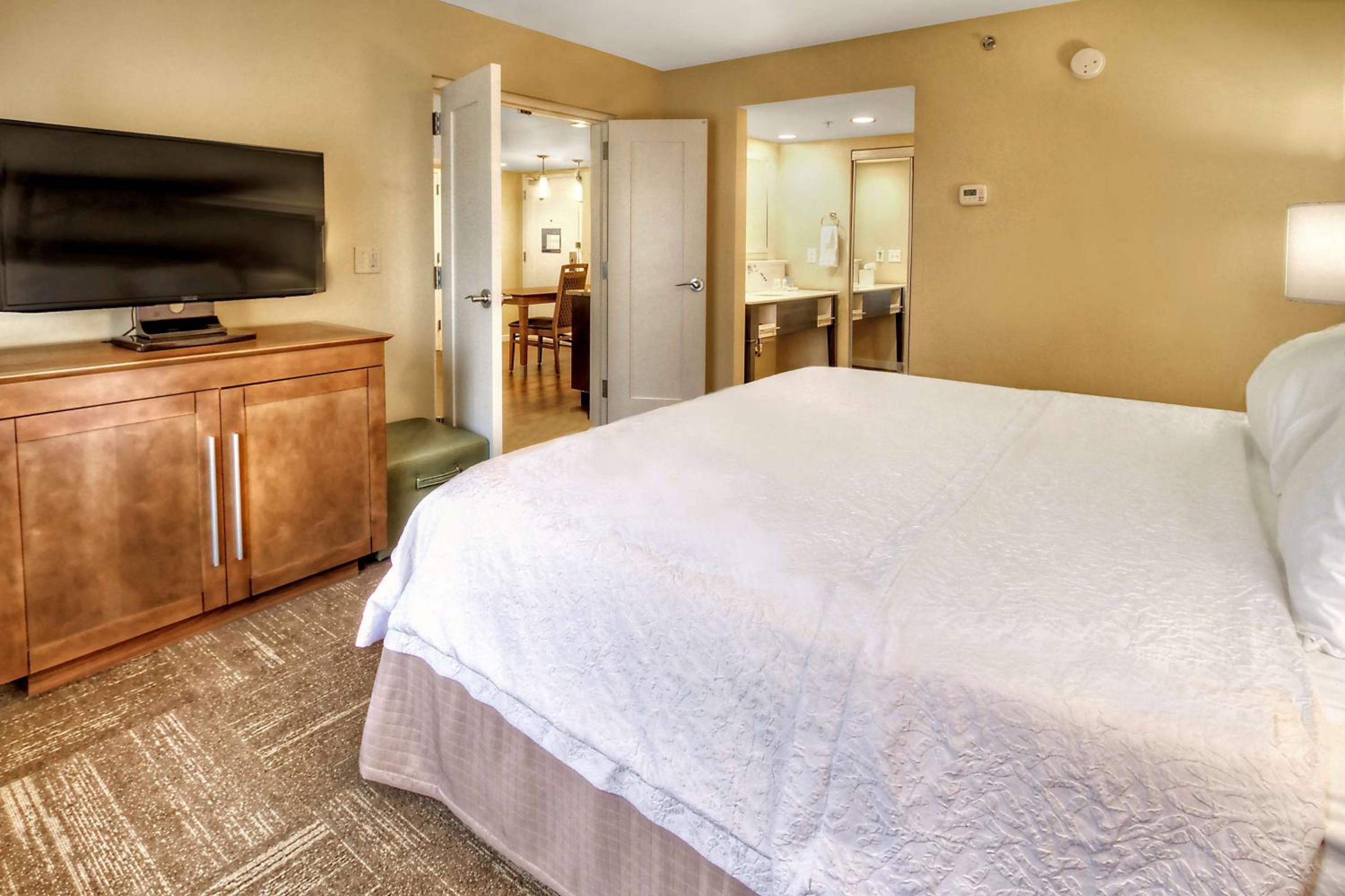 One-Bedroom King Suite - Photo 1
