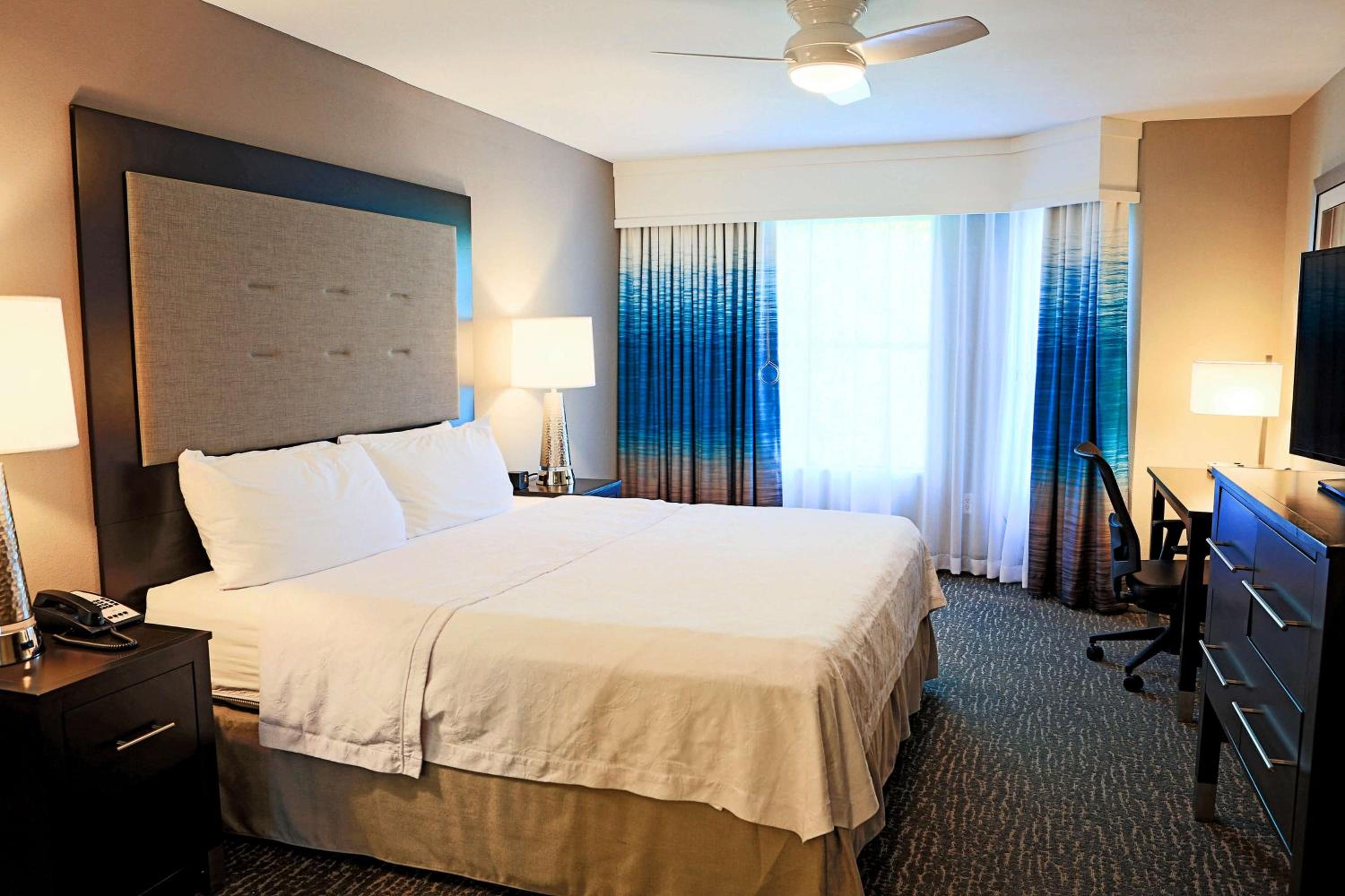 One-Bedroom King Suite - Non-Smoking - Photo 5