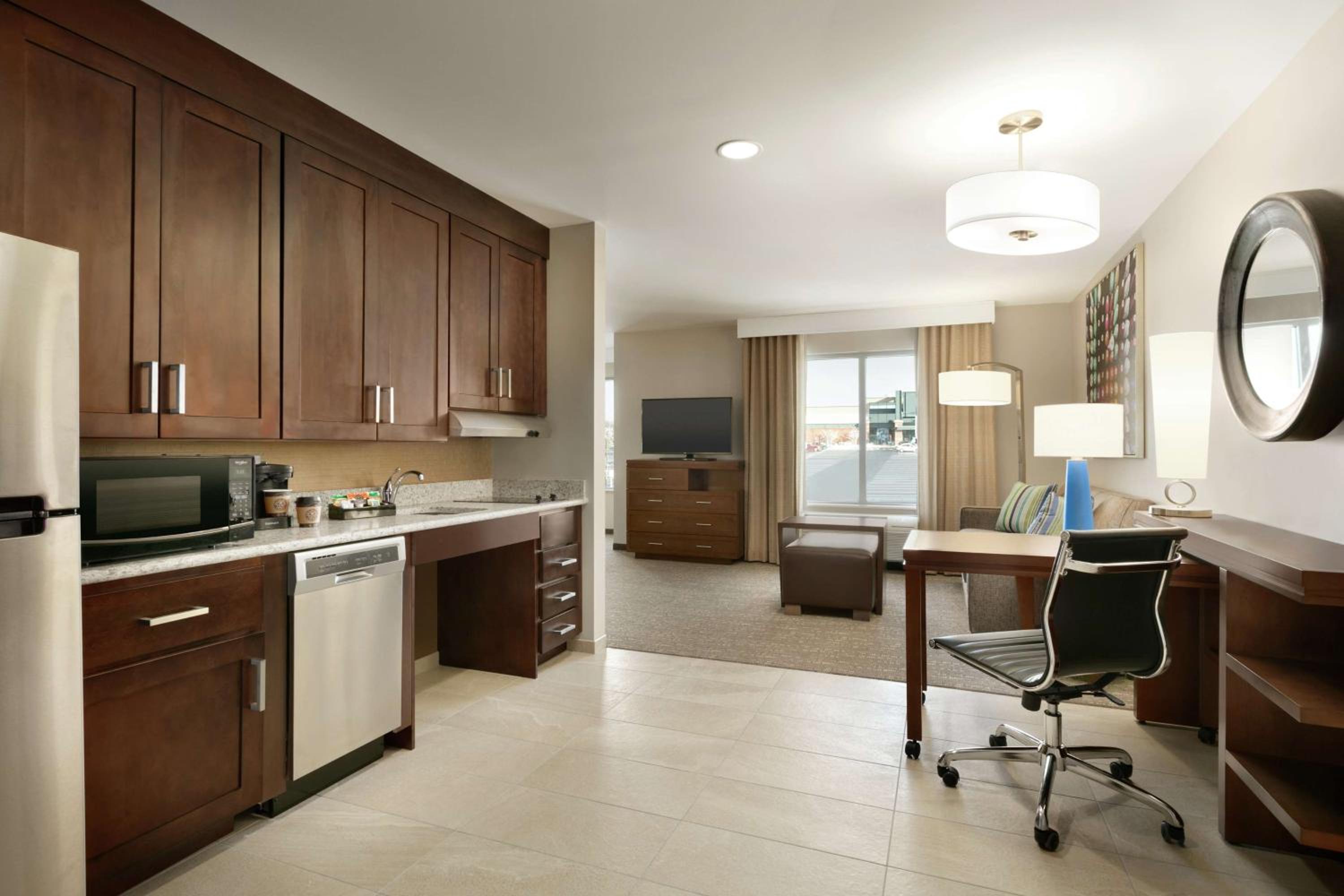 King Studio Suite - Mobility Access/Non-Smoking