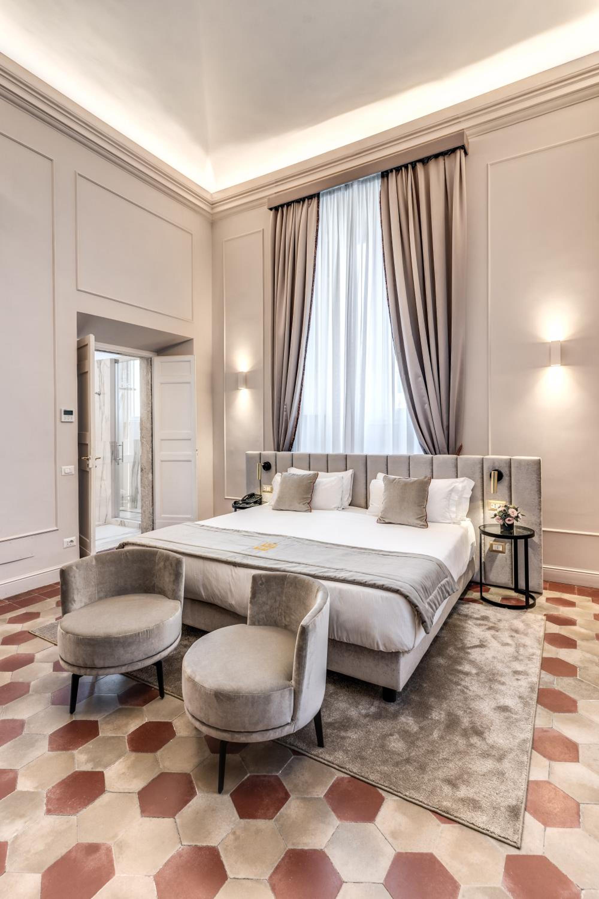 Deluxe King Suite