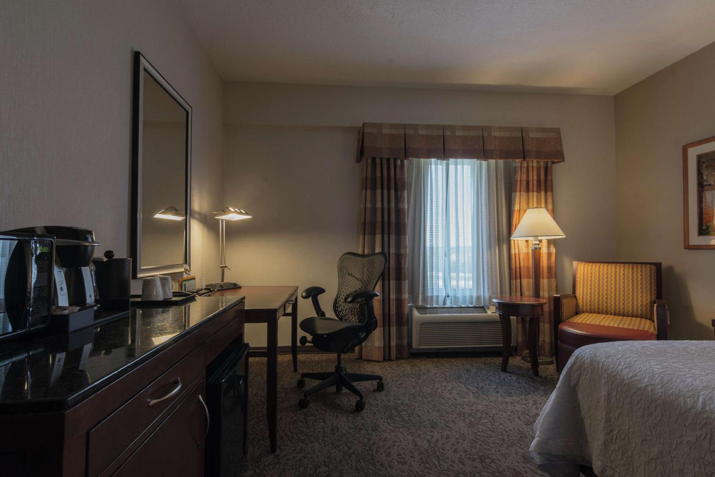 King Room - Mobility and Hearing Access - Photo 1