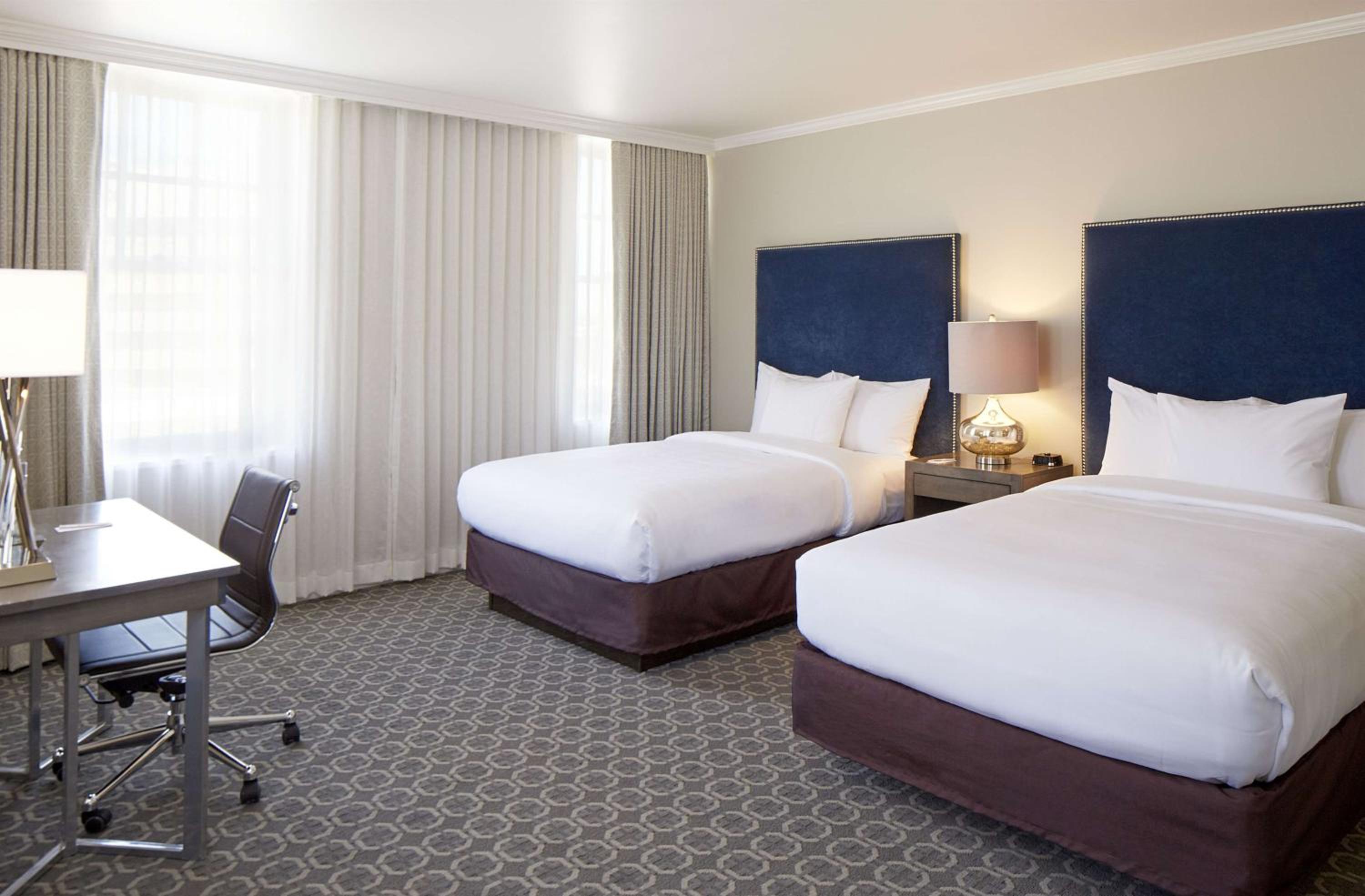 Double Room with Two Double Beds - Photo 2