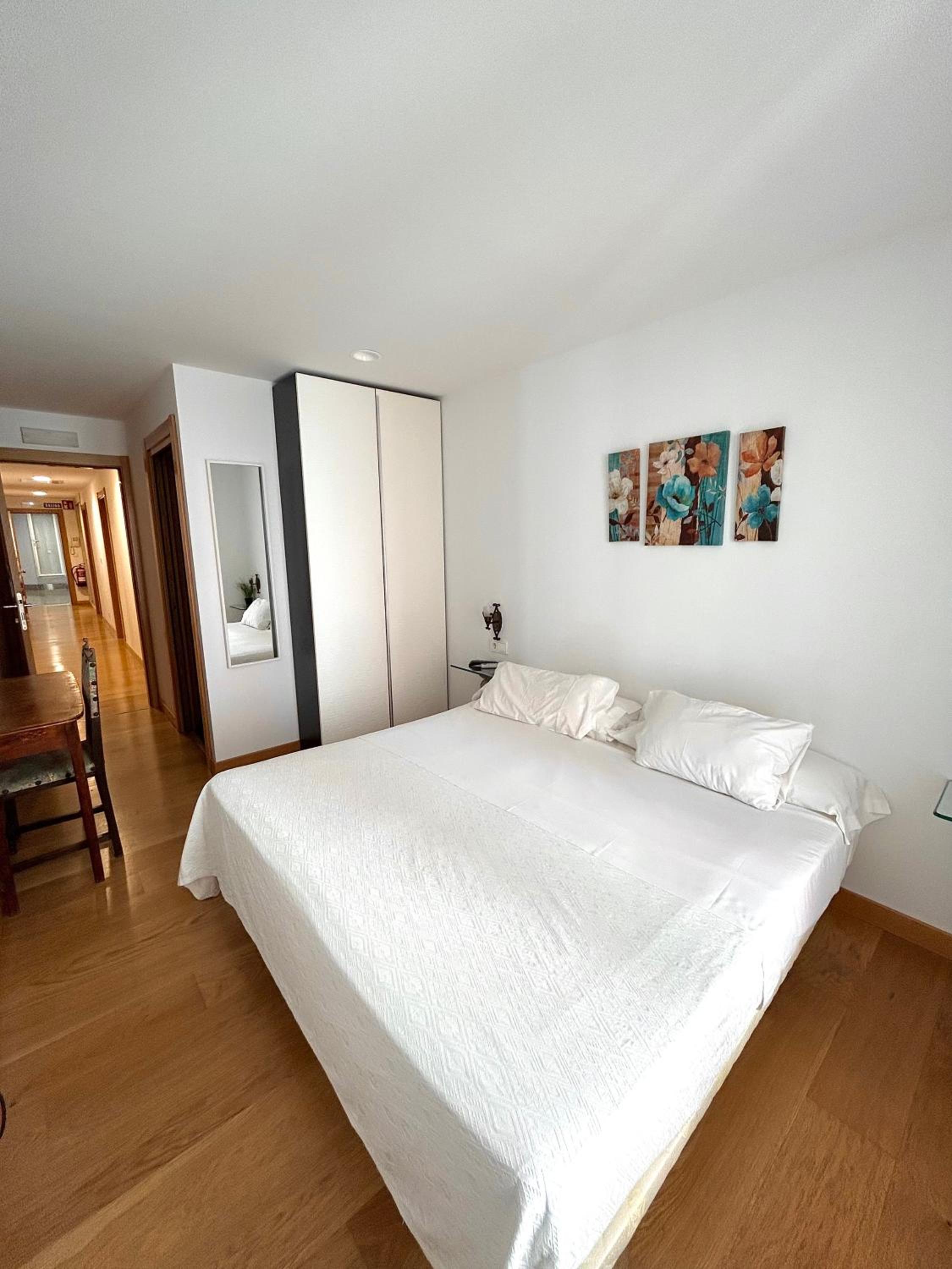 Double or Twin Room with Balcony photo 2