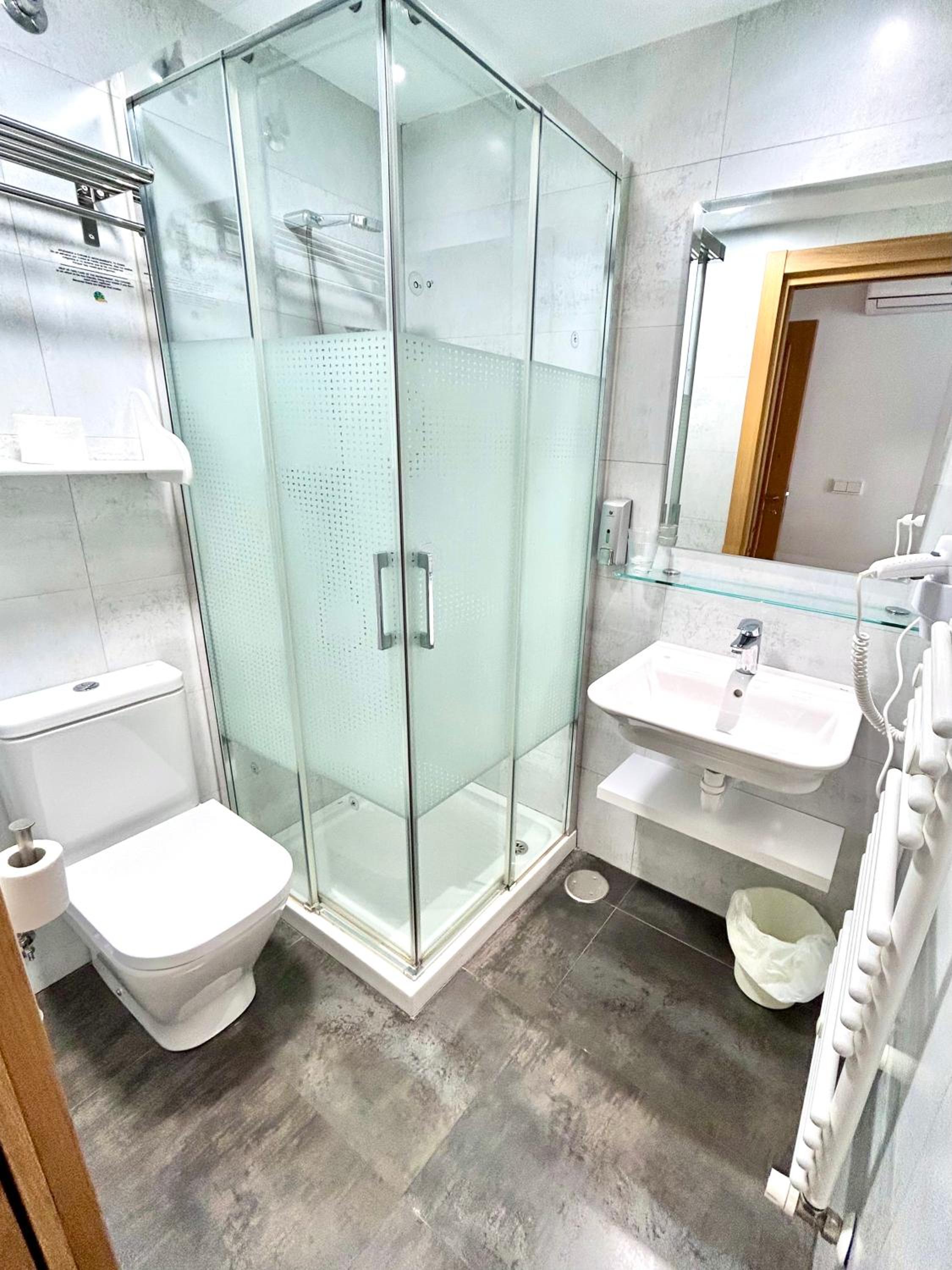 Double or Twin Room with Balcony photo 3