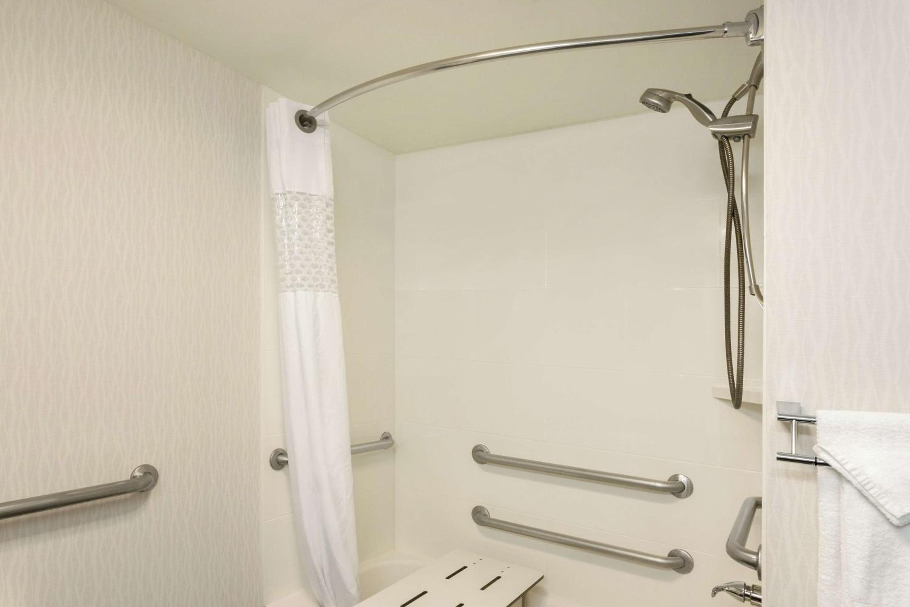 King Room - Mobility Access/Non-Smoking - Photo 2