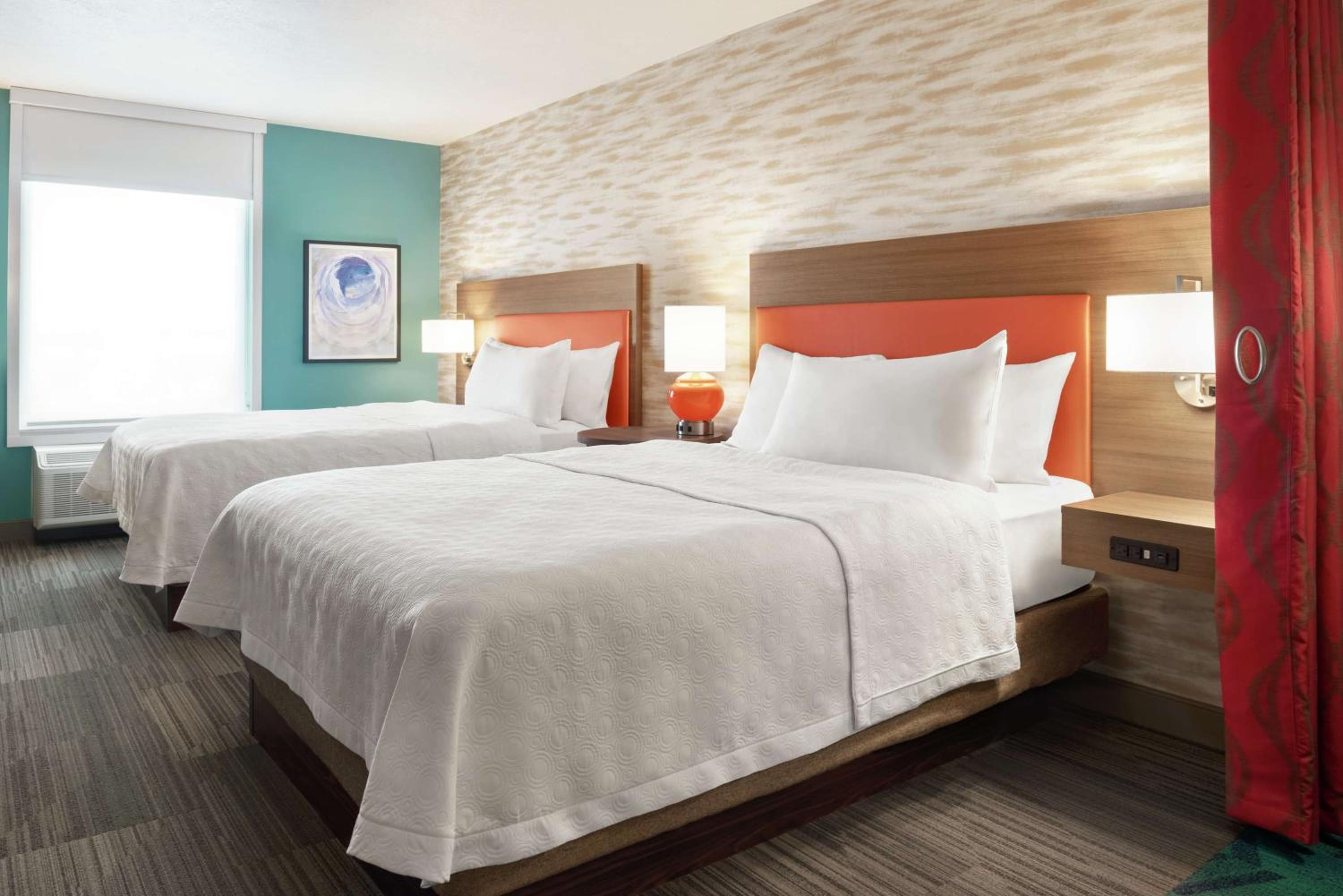 Queen Studio with Two Queen Beds - Non-Smoking - Photo 1