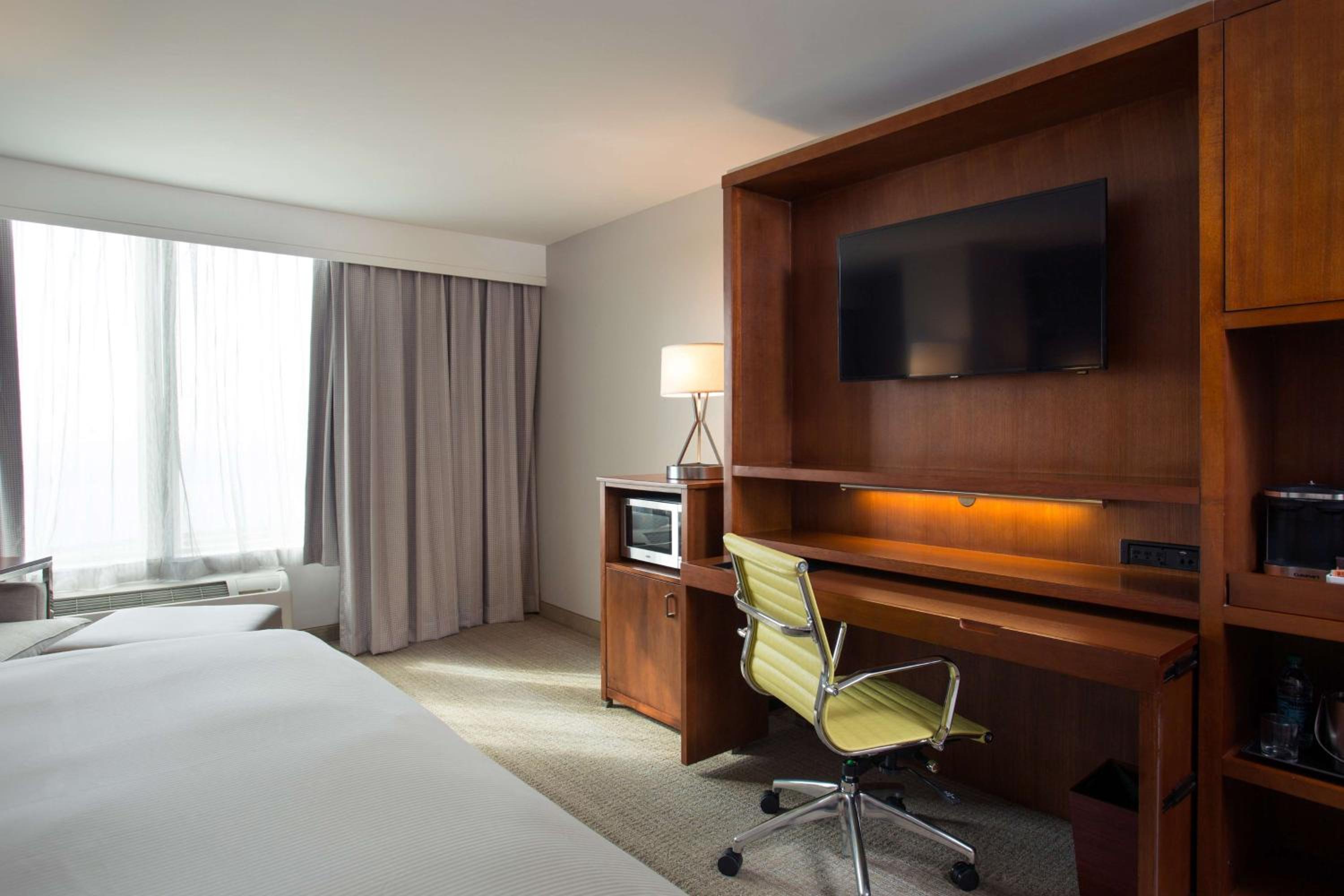 King Room with Gulf View - Photo 3