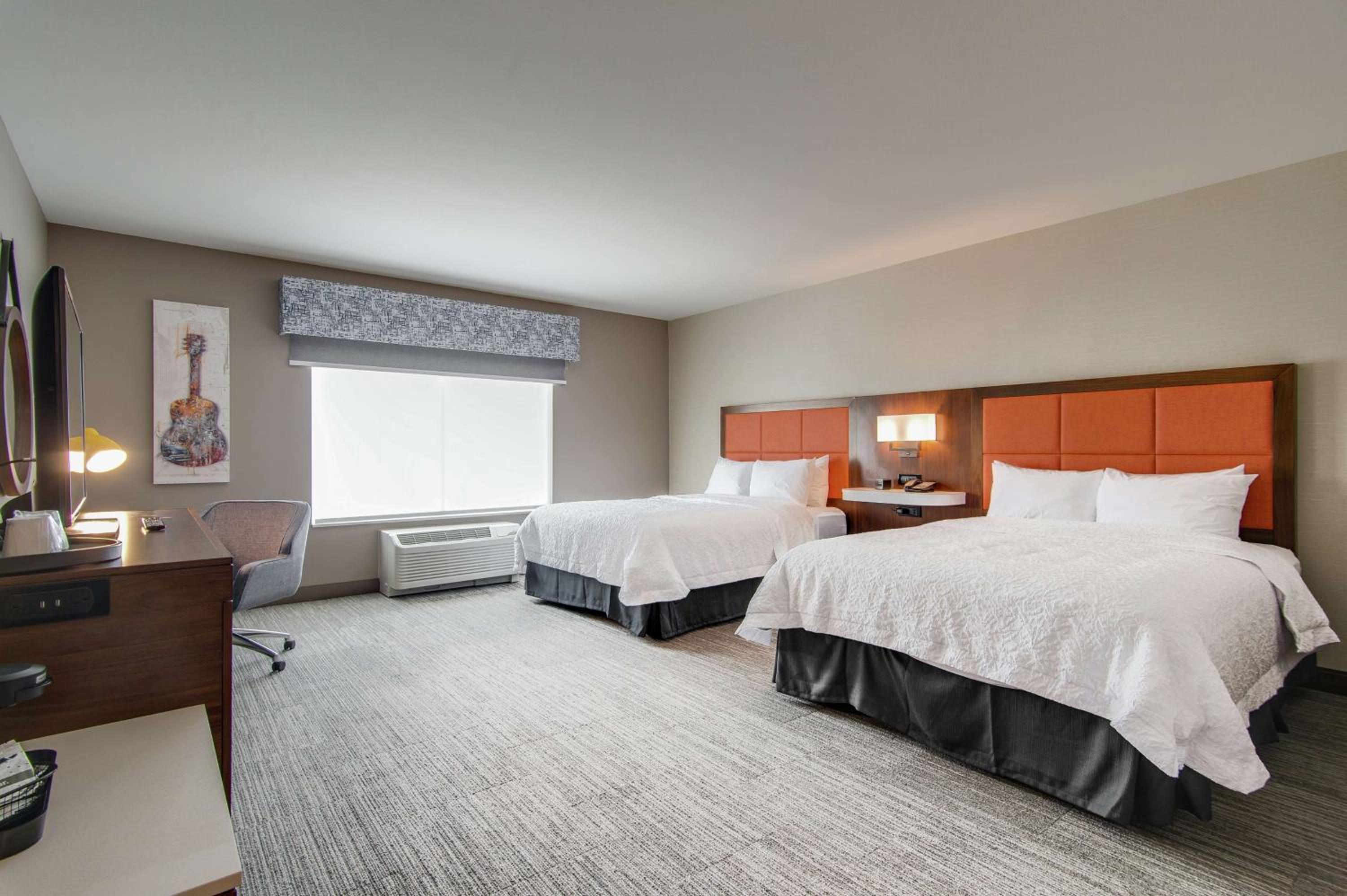 Room, 1 King Bed, Microwave