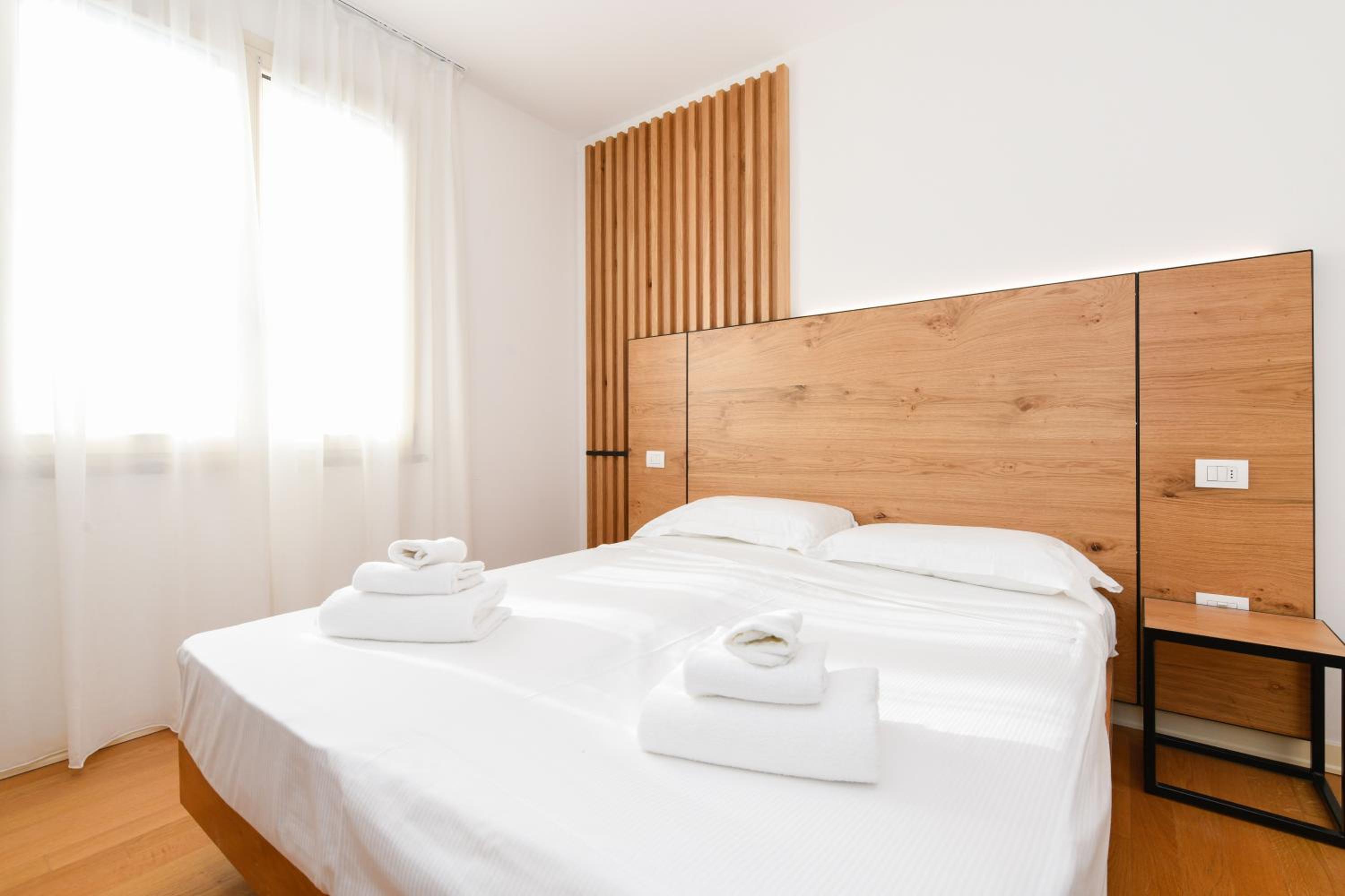 Comfort Queen Room - Non-Smoking  - Photo 6