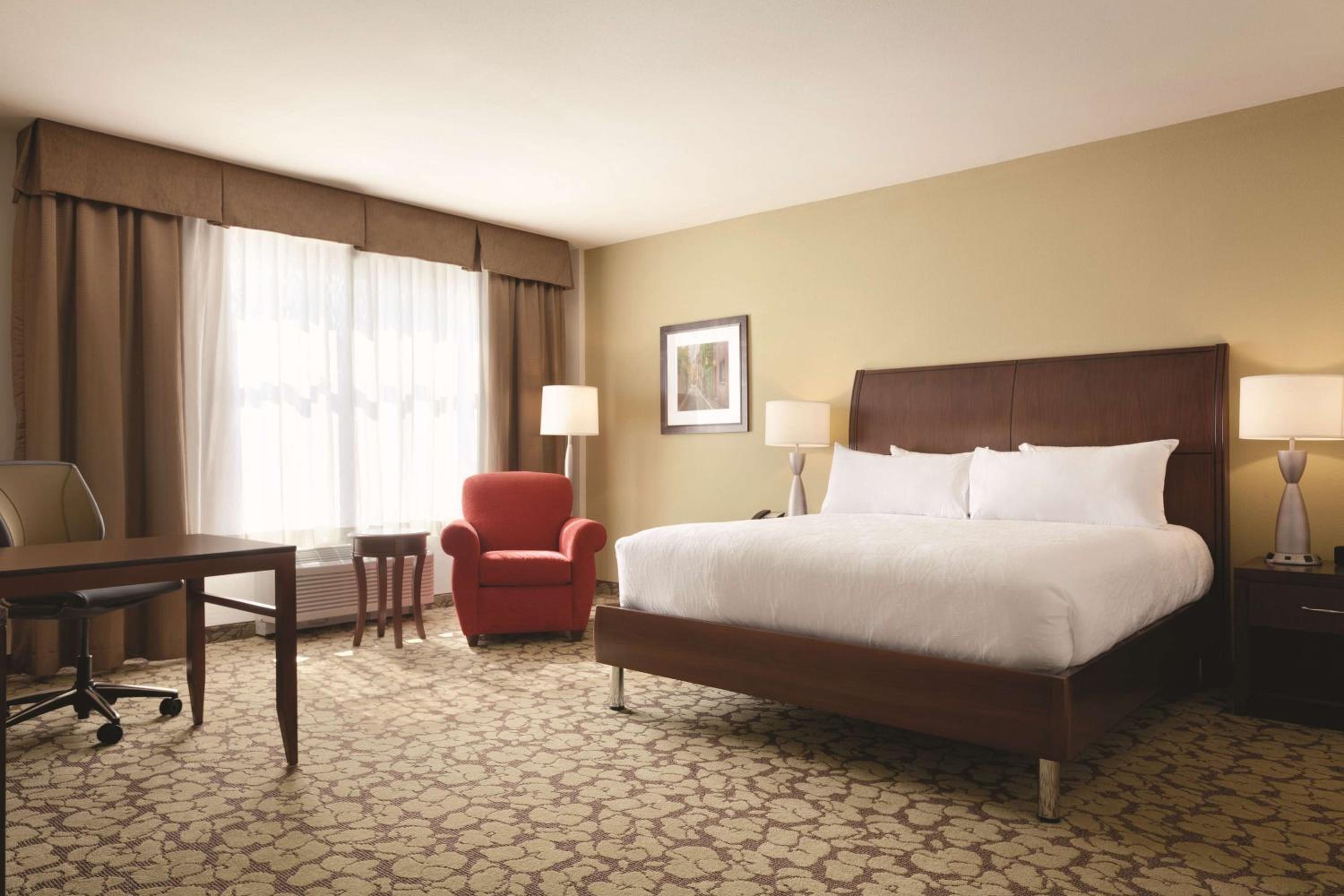 King Room with Tub - Mobility and Hearing Access