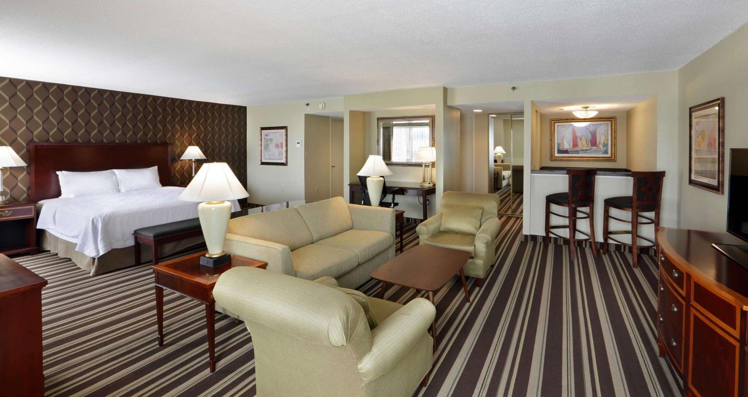King Studio with Sofa Bed - Non-Smoking photo 1