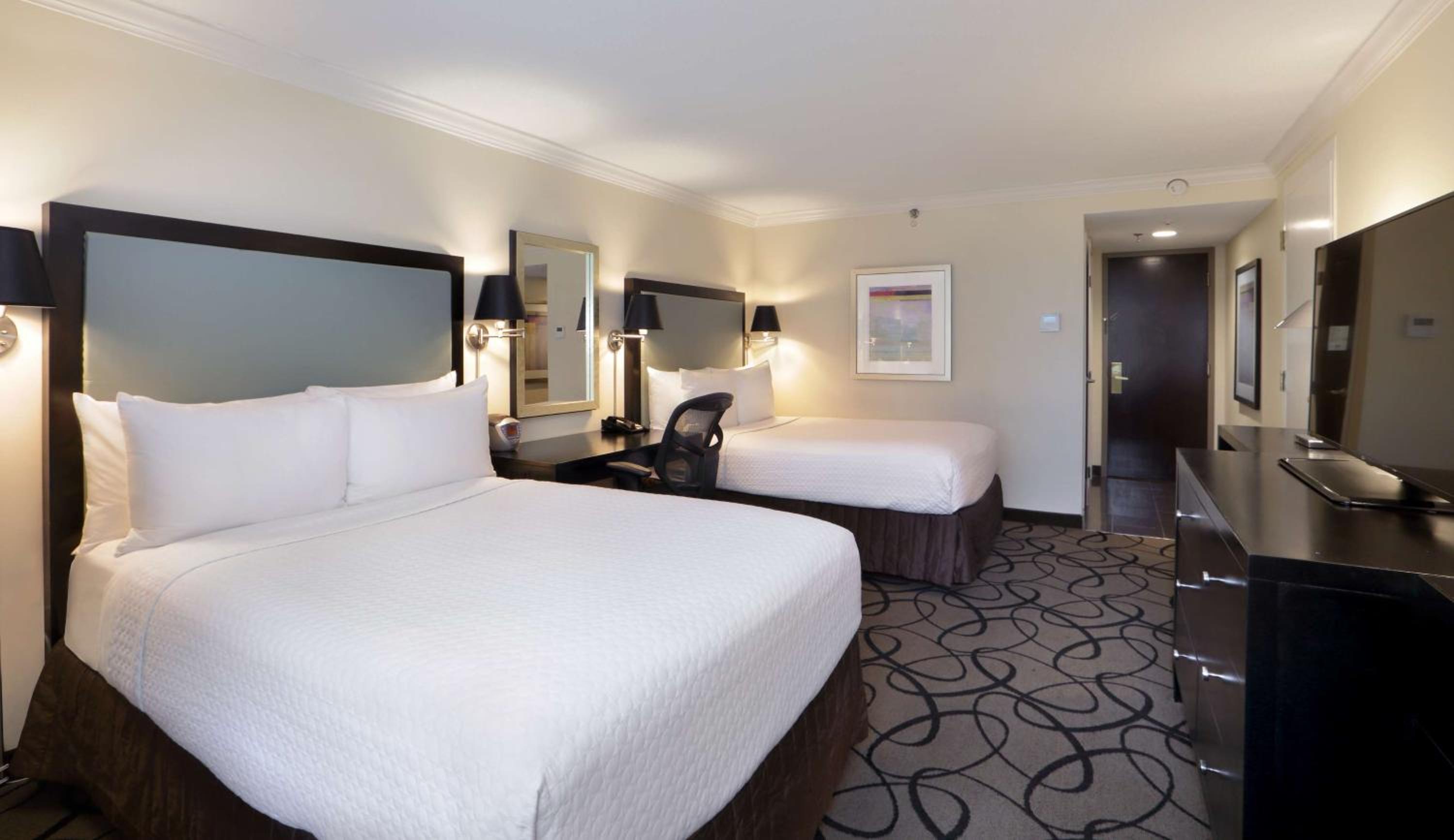 Relax in comfort and style in your perfect getaway.
