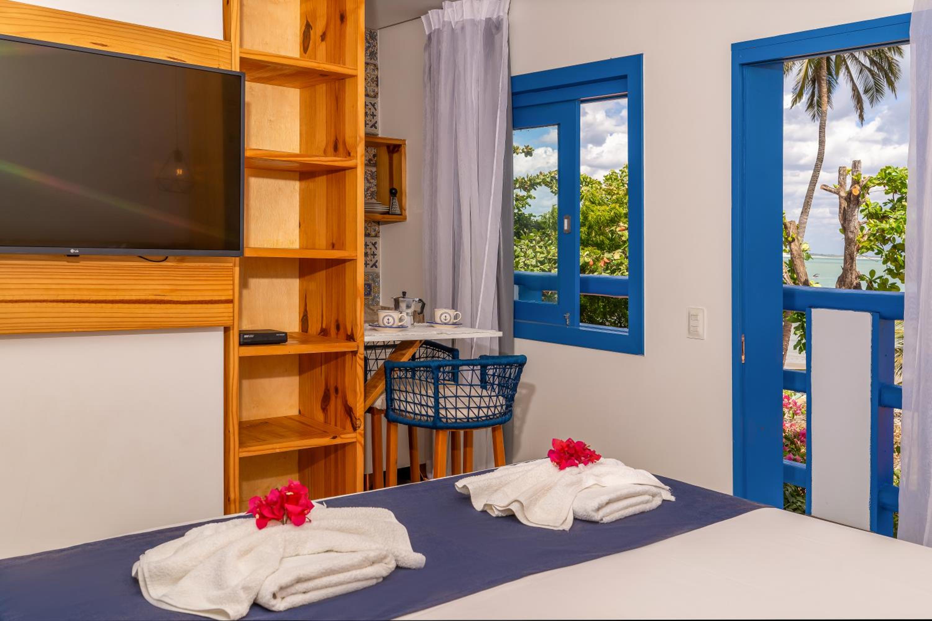 Queen Room with Balcony photo 3