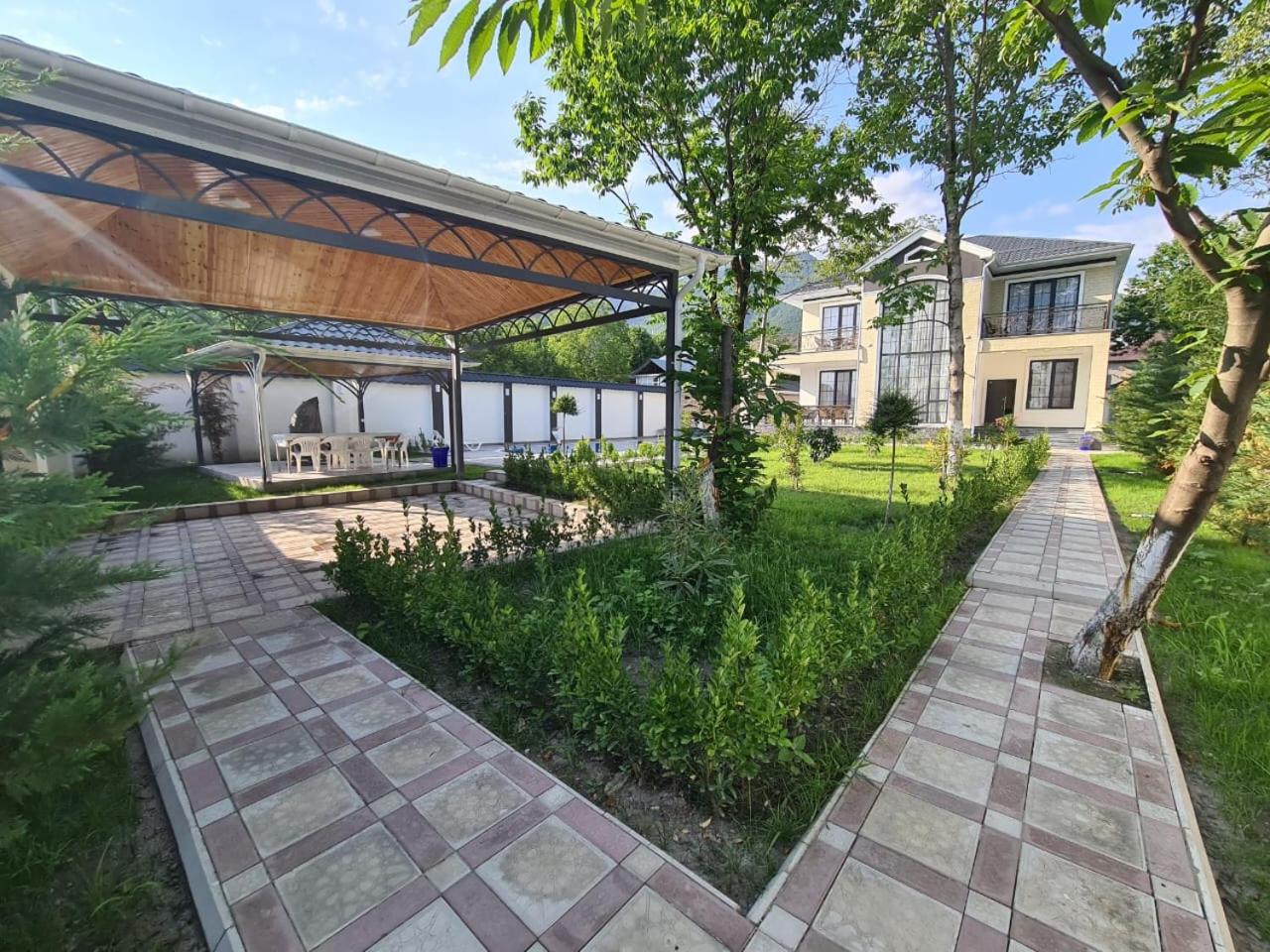 Villa photo 3