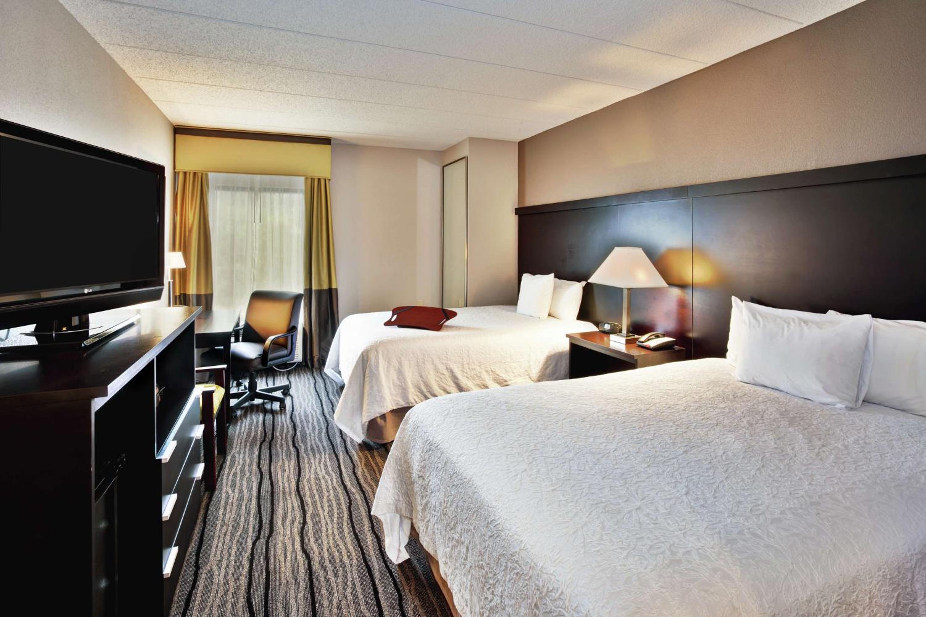 Queen Room with Two Queen Beds (4 Adults)