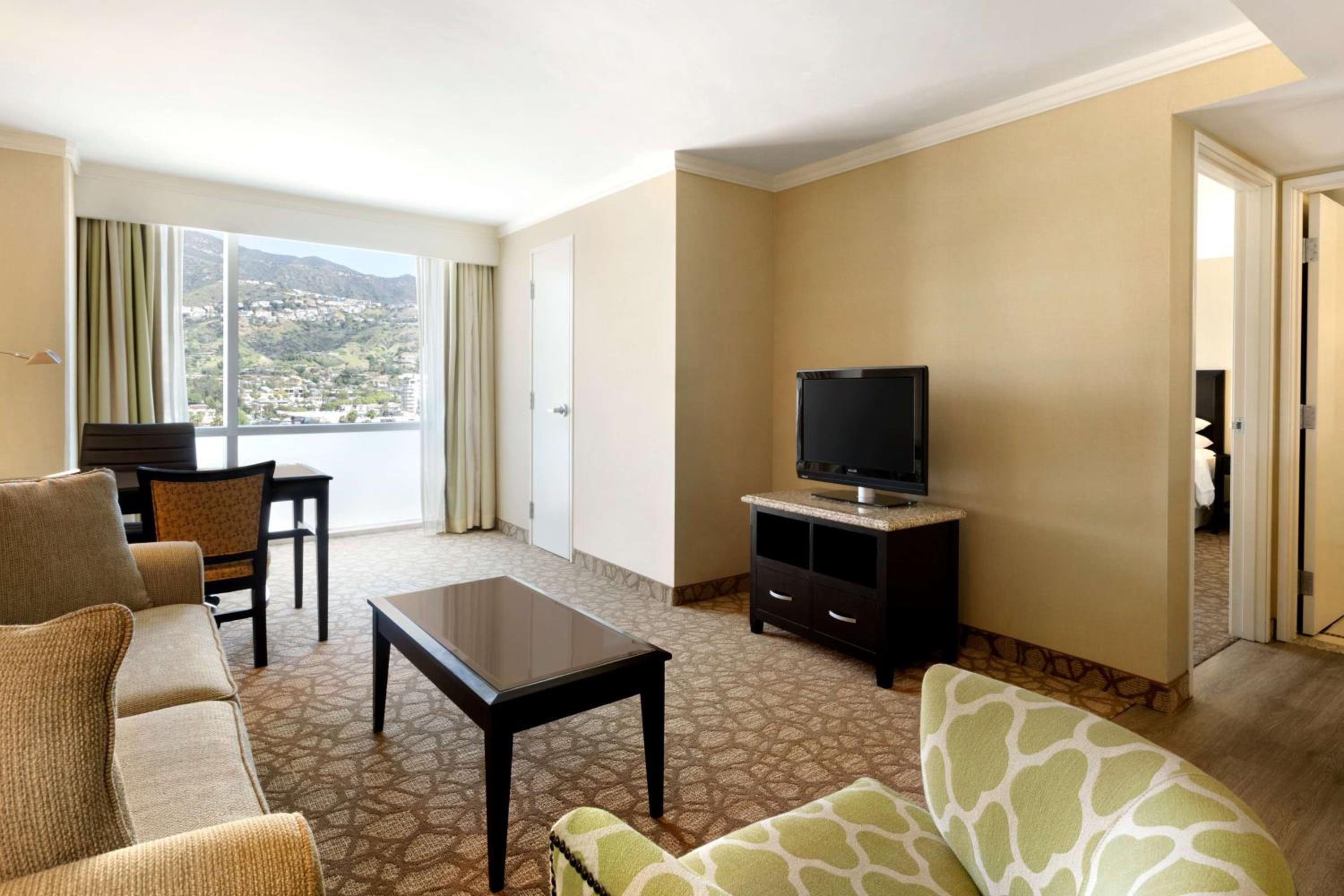 King Room with Mountain View - Photo 4