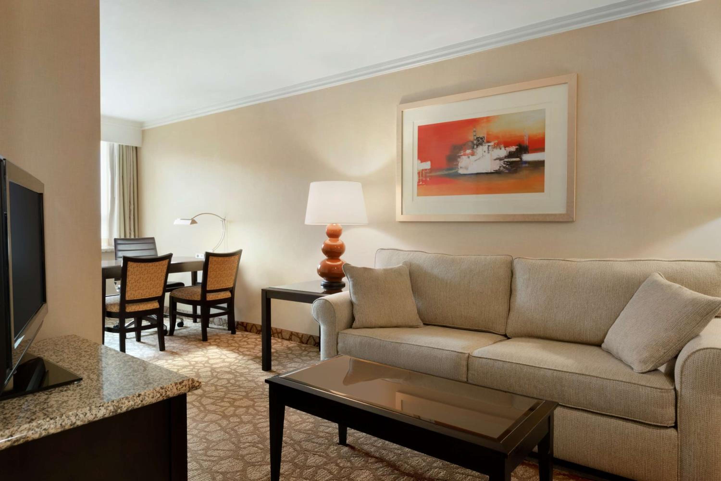 Suite with Two Double Beds - Non-Smoking - Photo 2