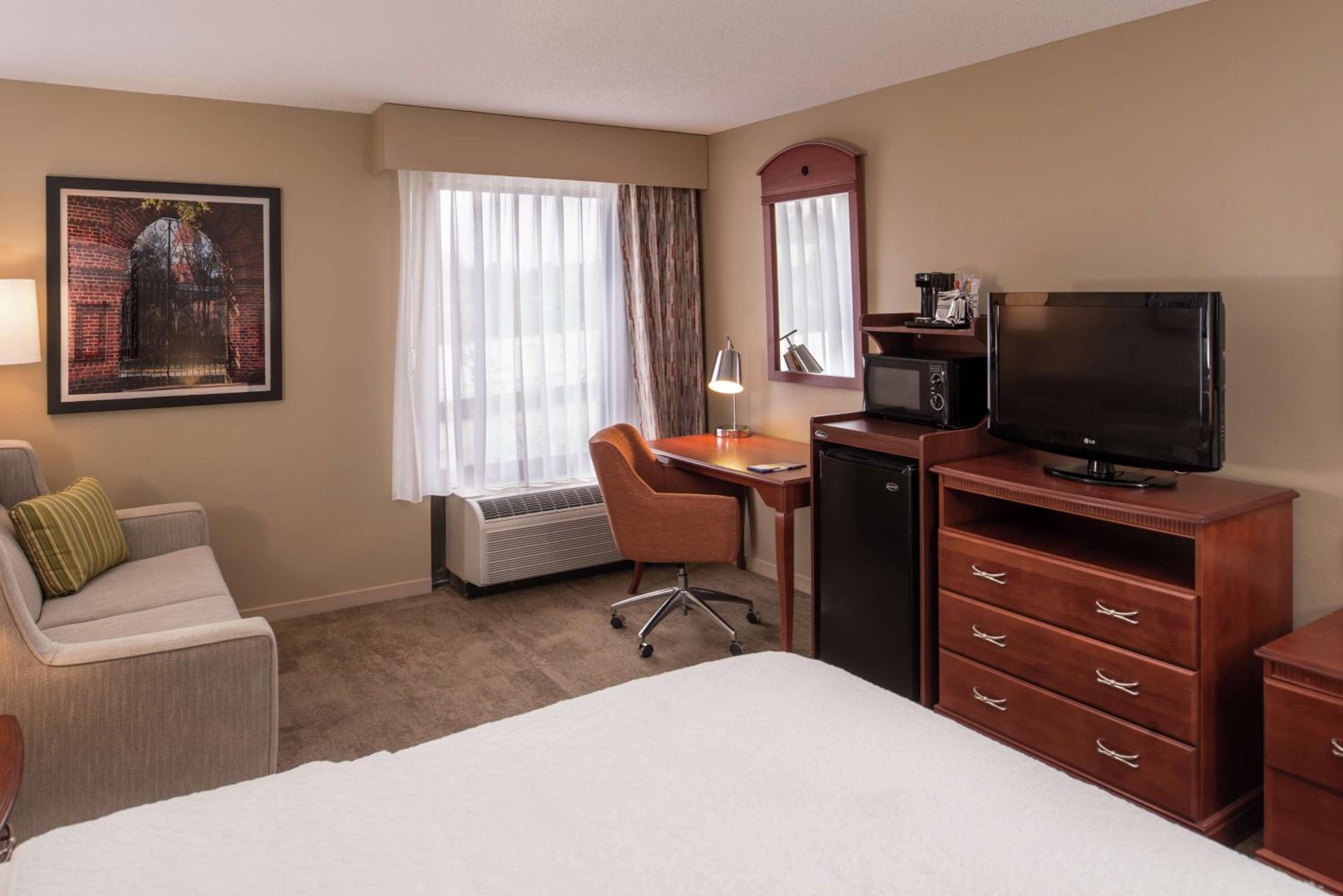 Room with One Full Bed and Bath Tub - Mobility Accessible - Photo 2