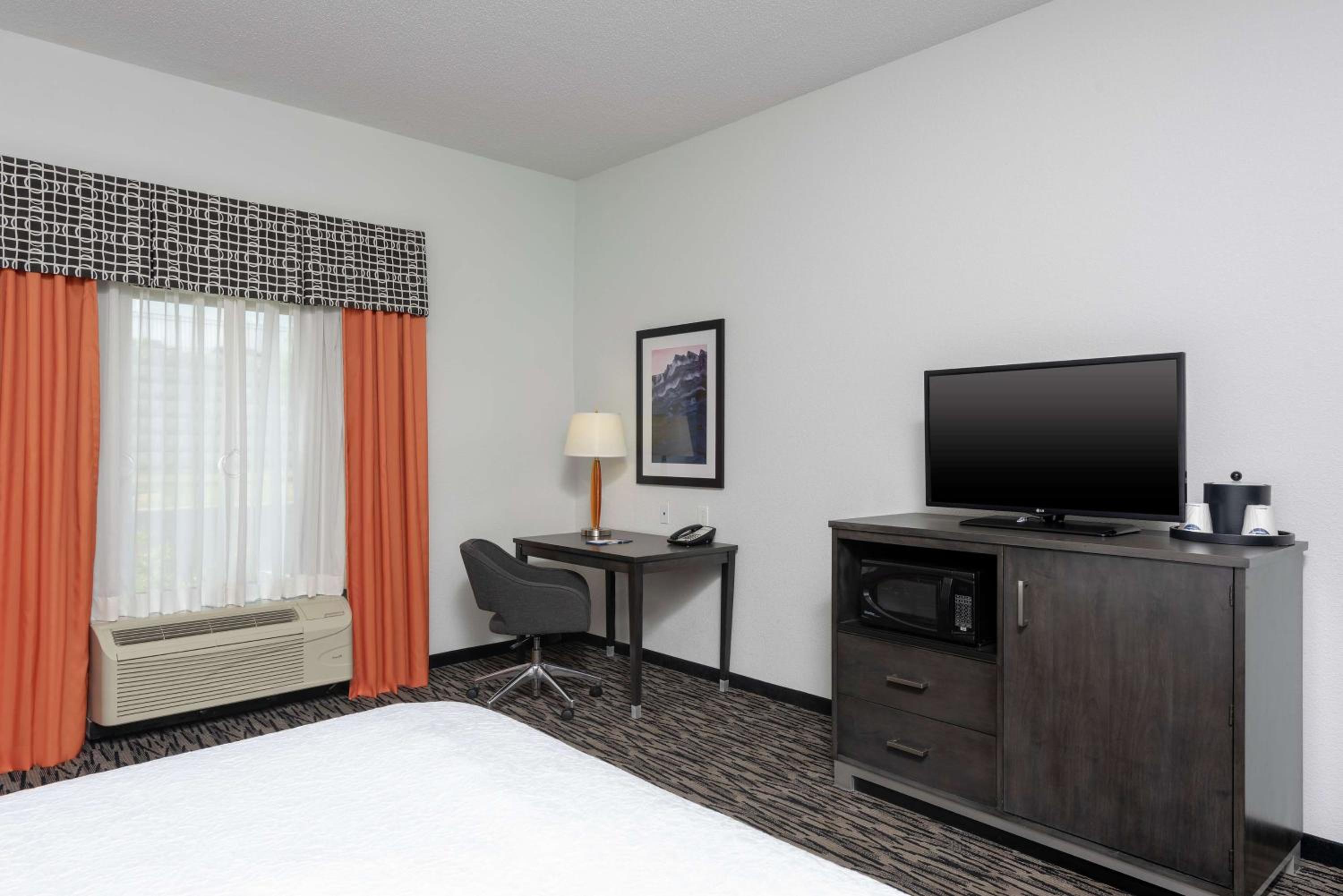 King Room - Mobility Access/Non-Smoking - Photo 1