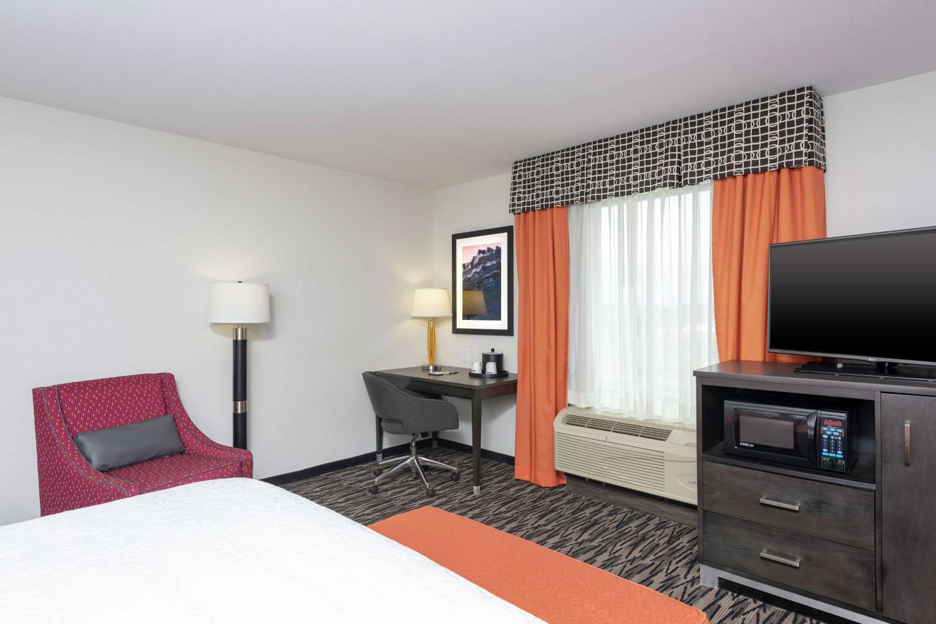 King Room - Mobility Access/Non-Smoking - Photo 3
