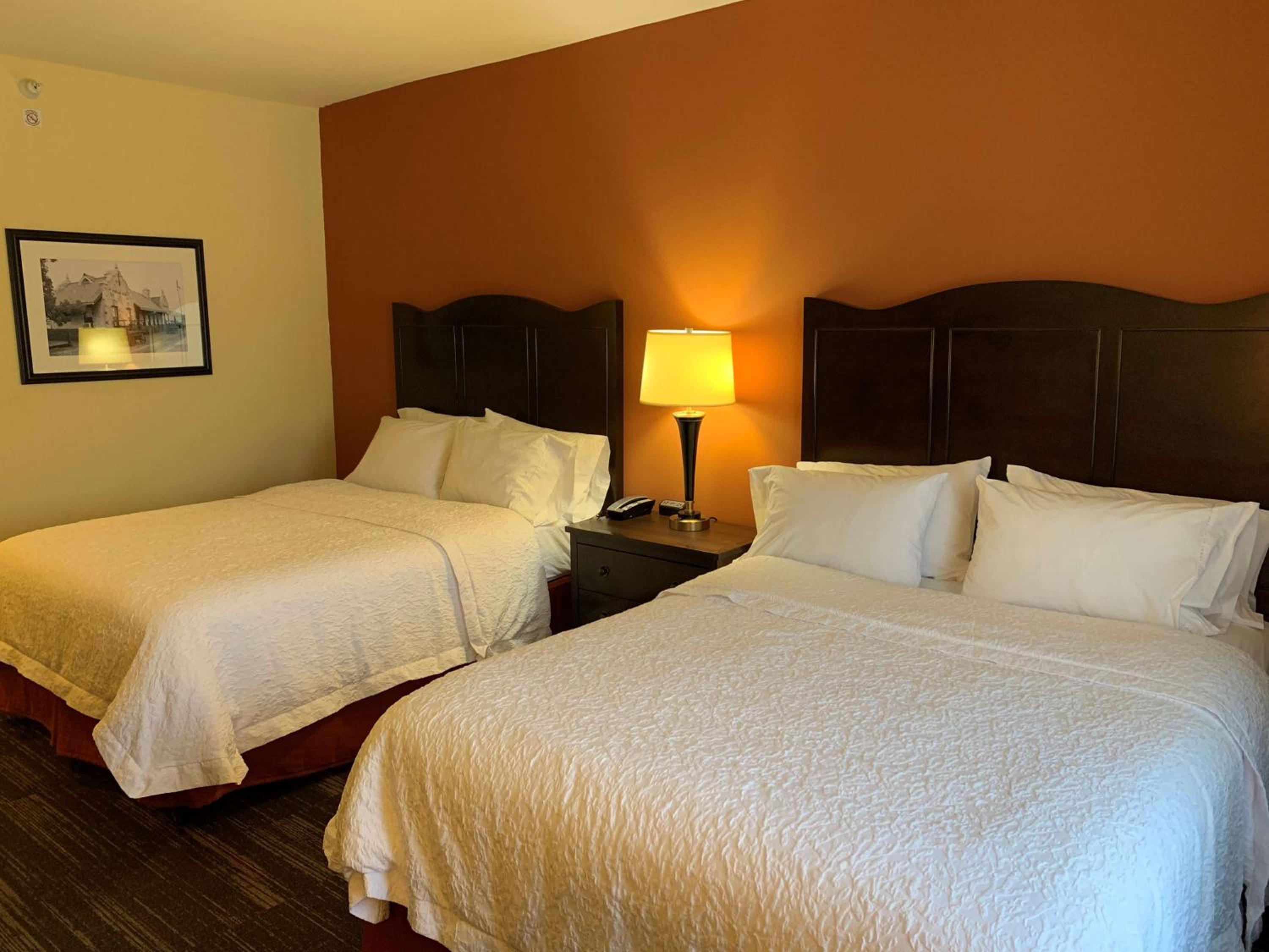 Queen Room with Two Queen Beds (4 Adults)