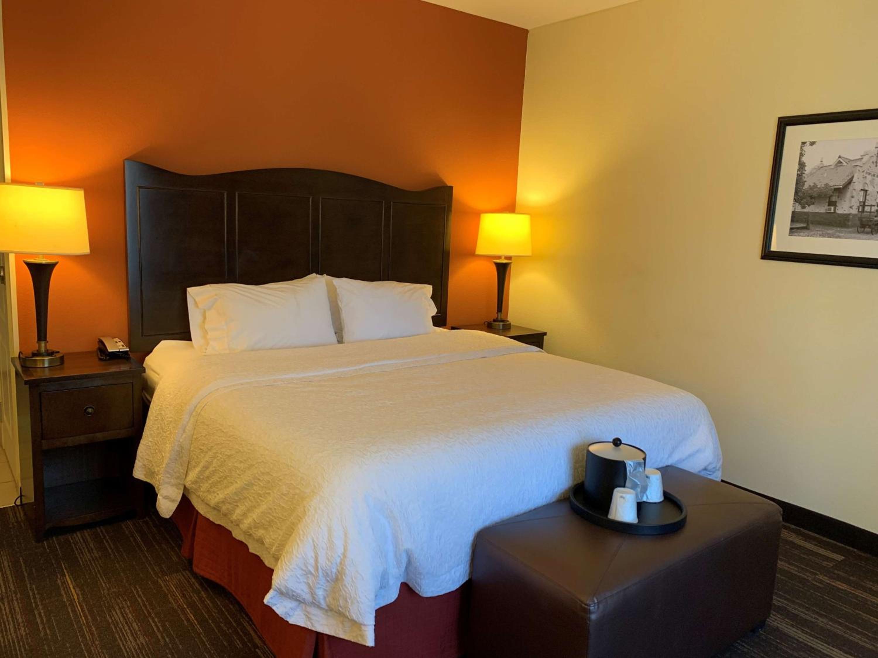 Queen Room with Two Queen Beds (4 Adults) photo 2