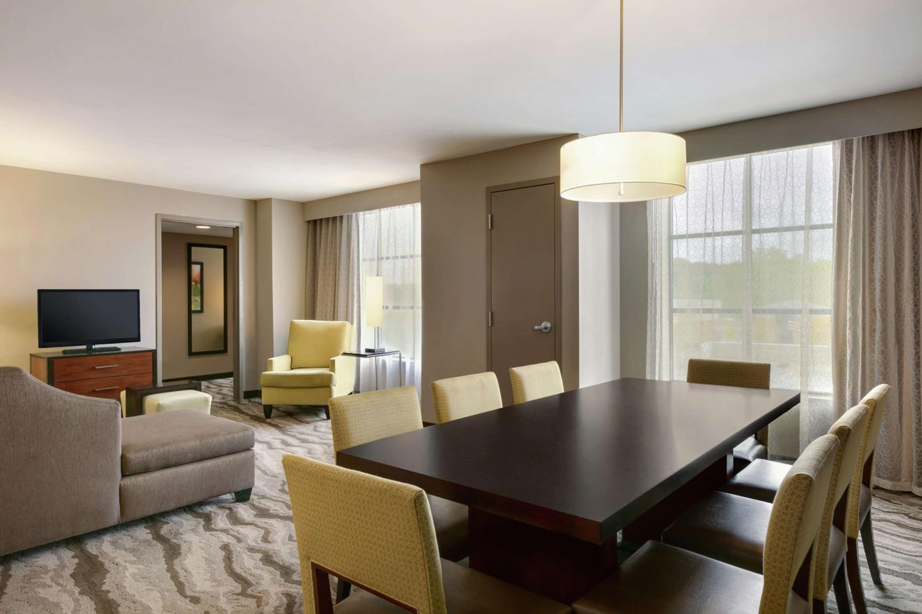 Hospitality King Suite - Non-Smoking photo 3