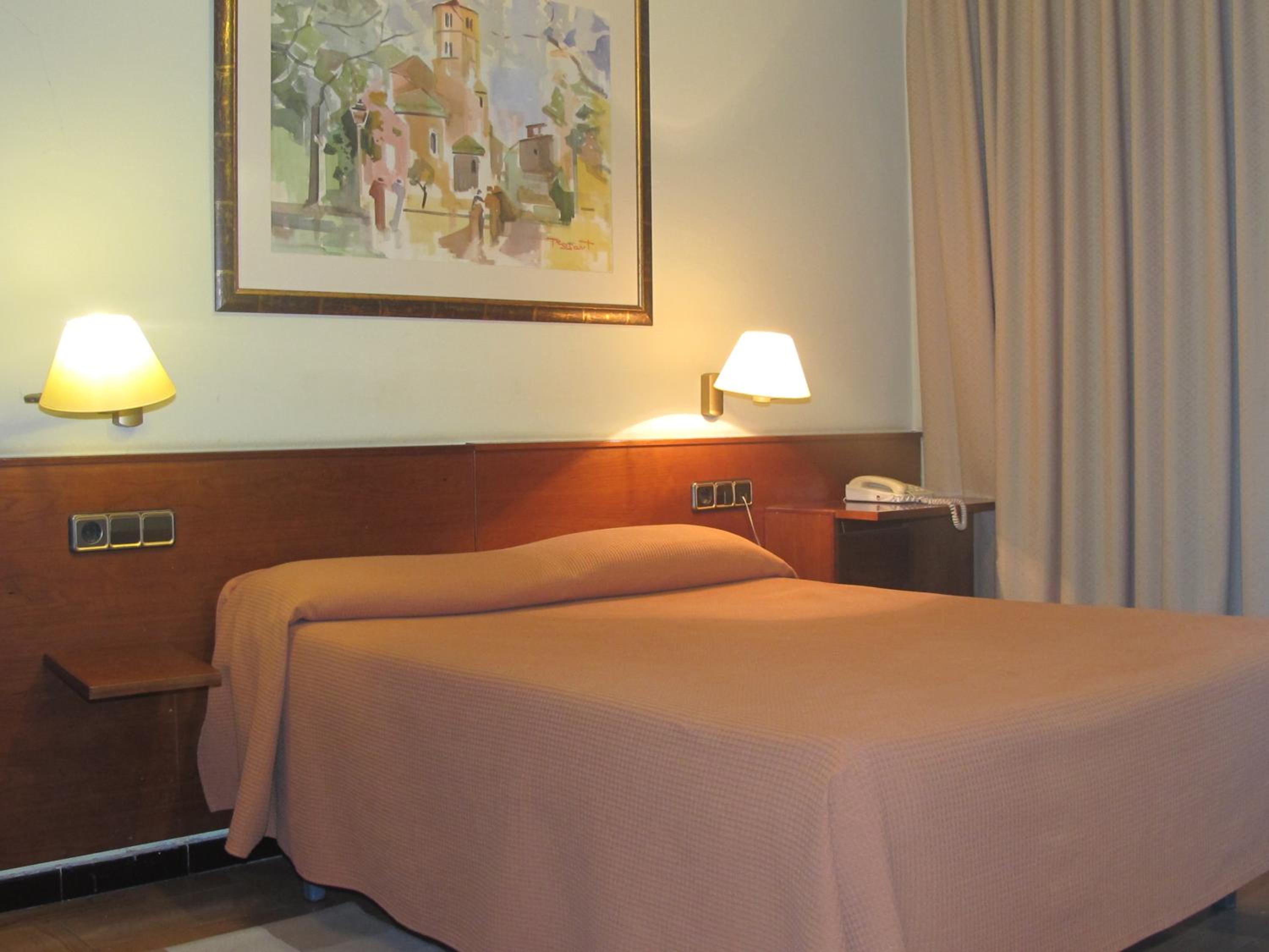 Quadruple Room - Photo 2