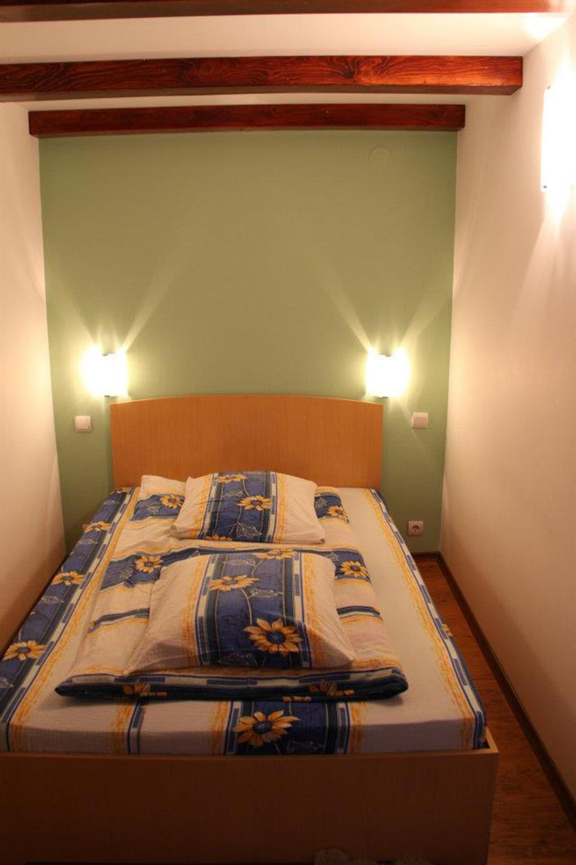 Single Room with Private Bathroom photo 2